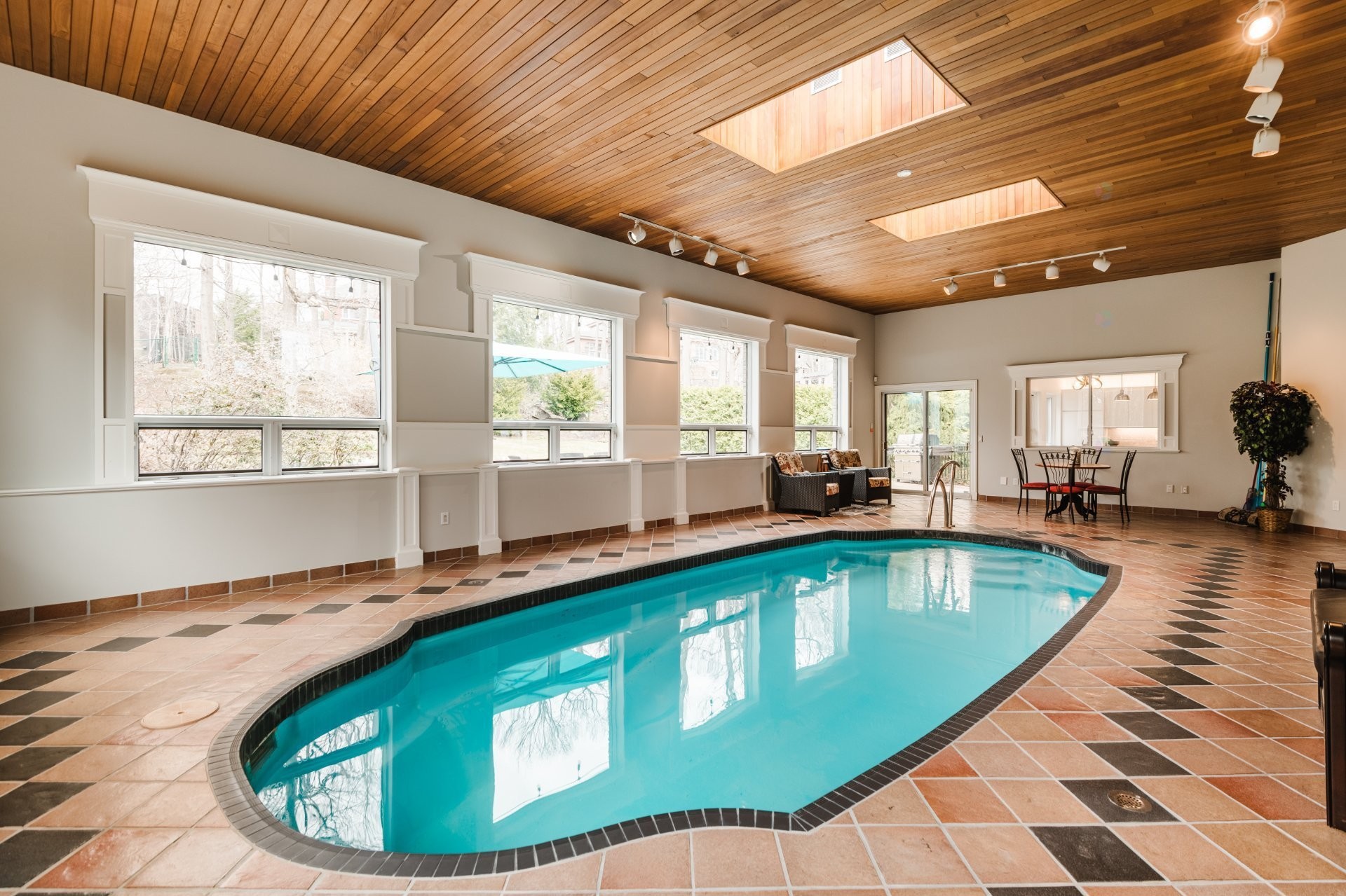 









1495


Rue des Alouettes

,
Saint-Bruno-de-Montarville,




QC
J3V6E4

