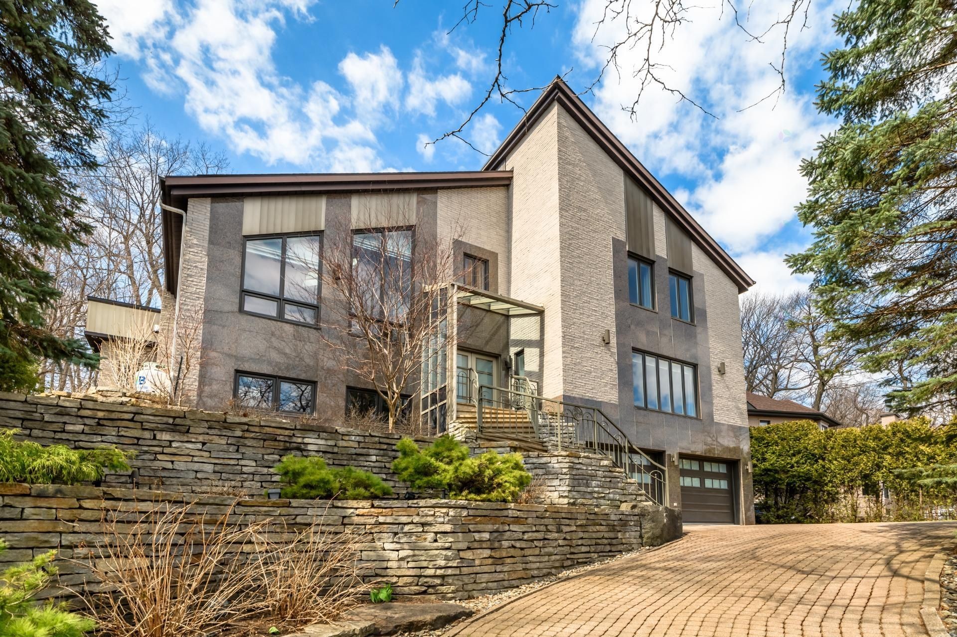 









1495


Rue des Alouettes

,
Saint-Bruno-de-Montarville,




QC
J3V6E4

