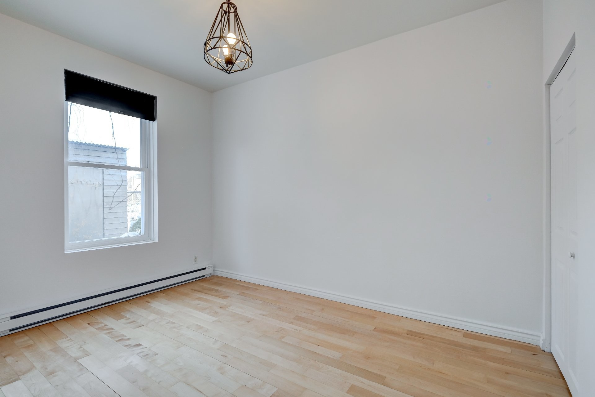 









5437

 - 5439


7e Avenue

,
Montréal (Rosemont/La Petite-Patrie),




QC
H1Y2N4

