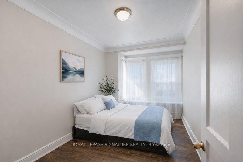 









74


Kenilworth

Avenue South,
Hamilton,




ON
L8K 2S9

