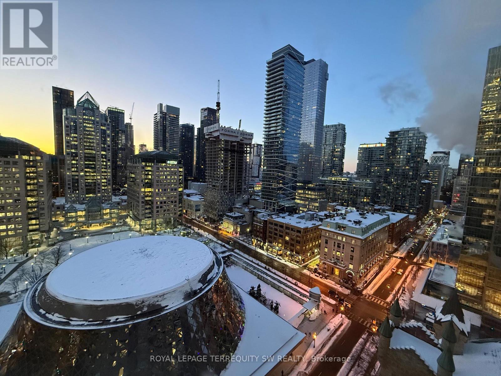 












2001 - 71 SIMCOE STREET

,
Toronto,




Ontario
M5J2S9

