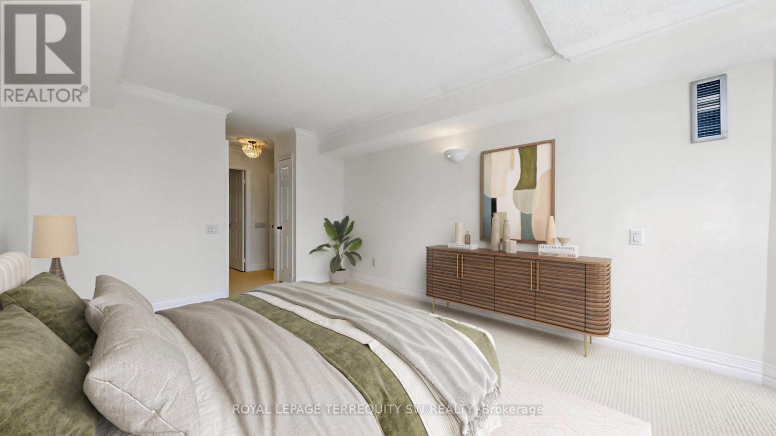 












2001 - 71 SIMCOE STREET

,
Toronto,




Ontario
M5J2S9

