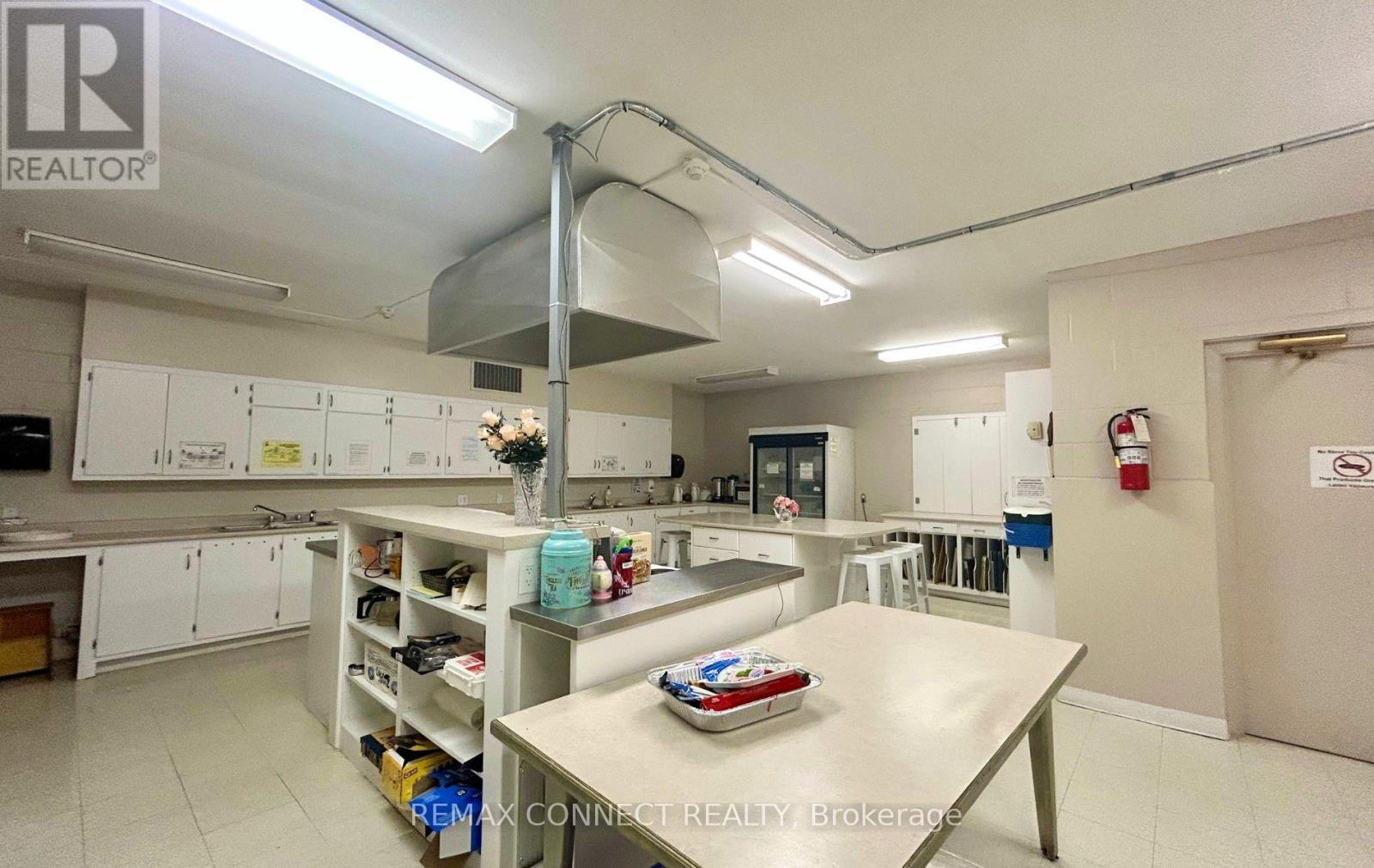 












LOWER&OFFICE - 676 SIMCOE STREET N

,
Oshawa,




Ontario
L1G4V7

