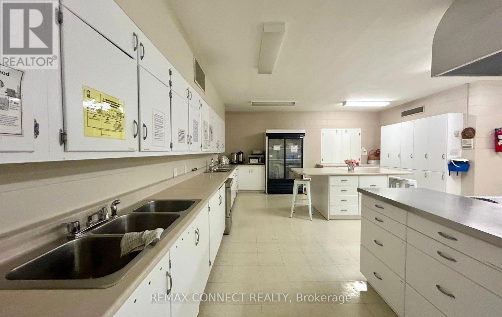 












LOWER&OFFICE - 676 SIMCOE STREET N

,
Oshawa,




Ontario
L1G4V7

