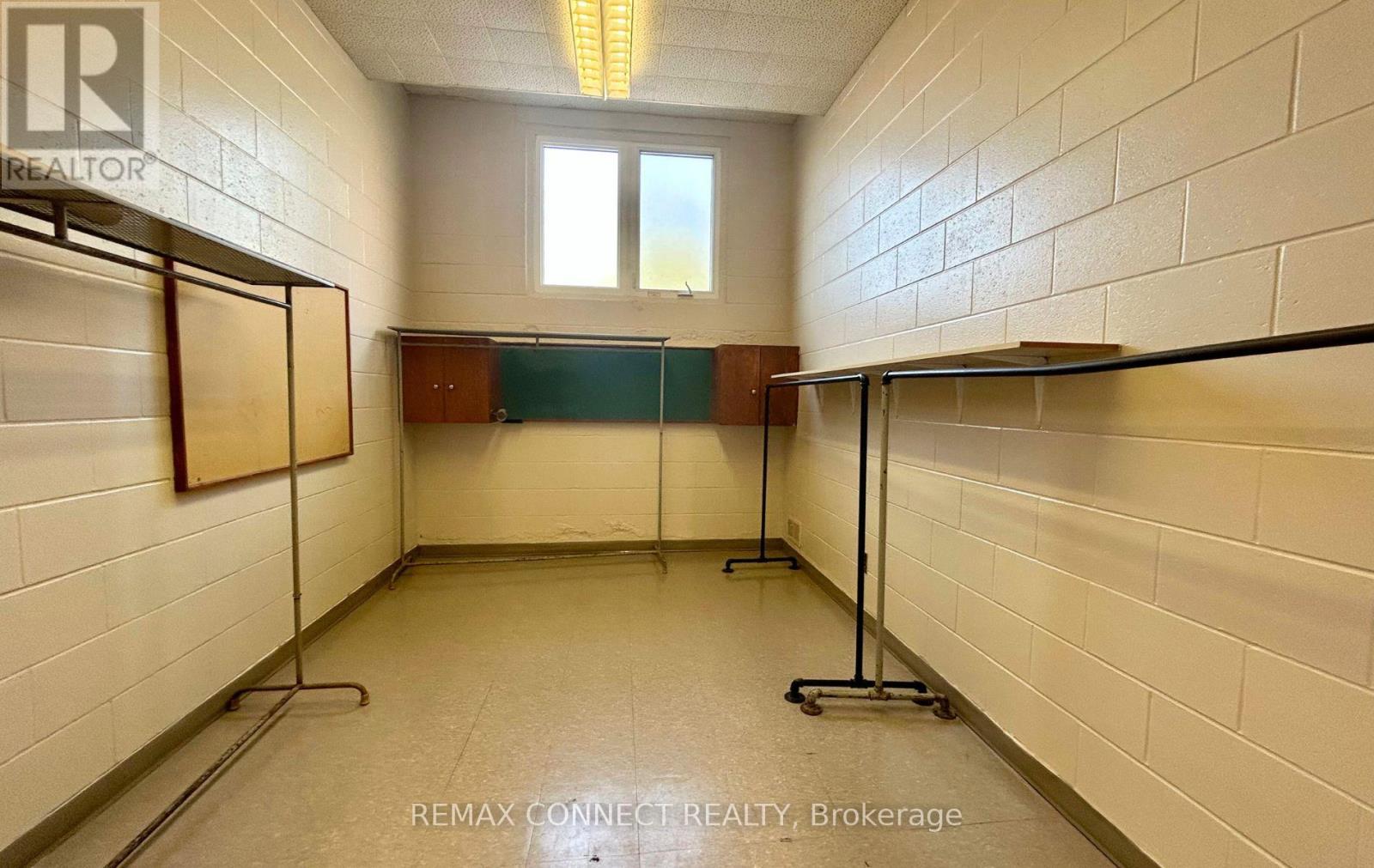 












LOWER&OFFICE - 676 SIMCOE STREET N

,
Oshawa,




Ontario
L1G4V7

