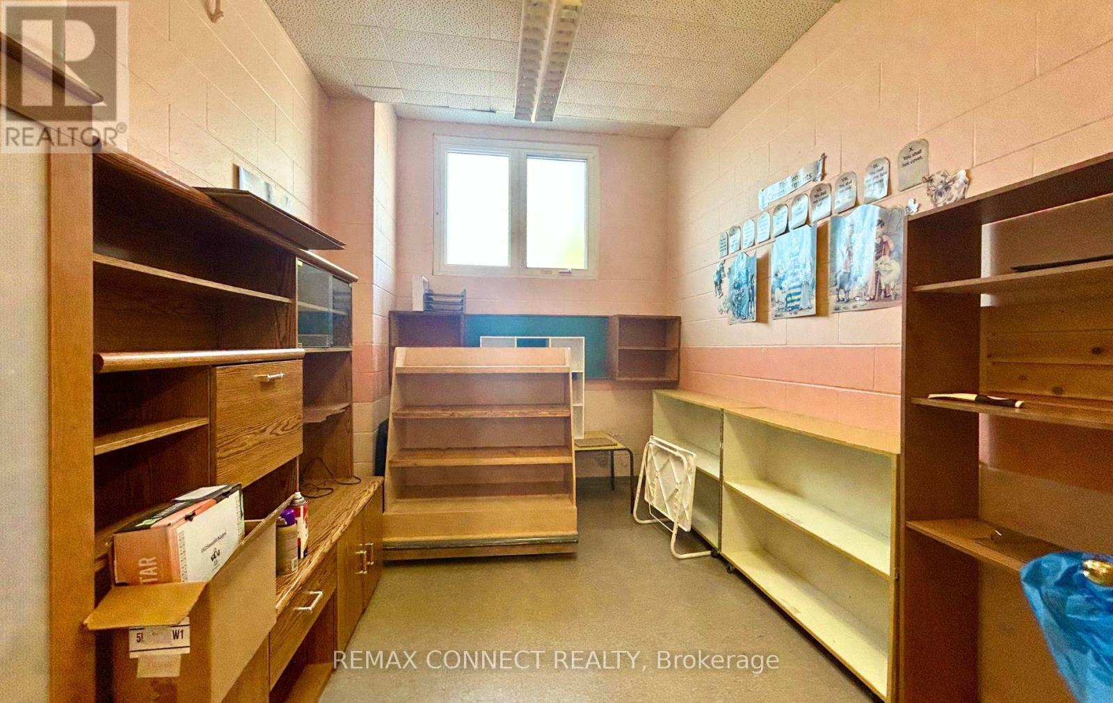 












LOWER&OFFICE - 676 SIMCOE STREET N

,
Oshawa,




Ontario
L1G4V7

