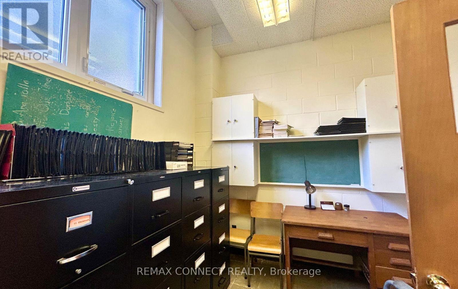 












LOWER&OFFICE - 676 SIMCOE STREET N

,
Oshawa,




Ontario
L1G4V7

