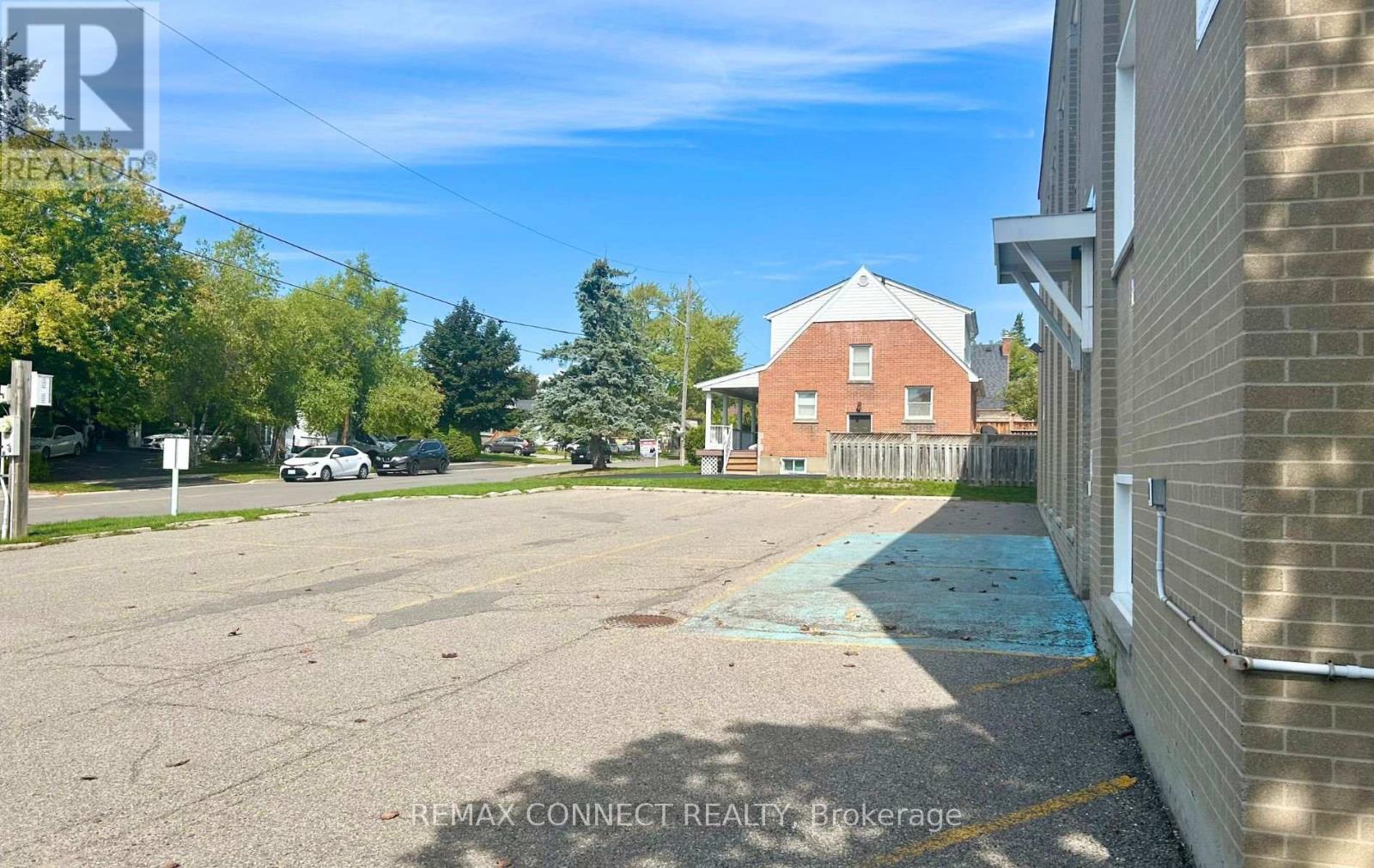 












LOWER&OFFICE - 676 SIMCOE STREET N

,
Oshawa,




Ontario
L1G4V7

