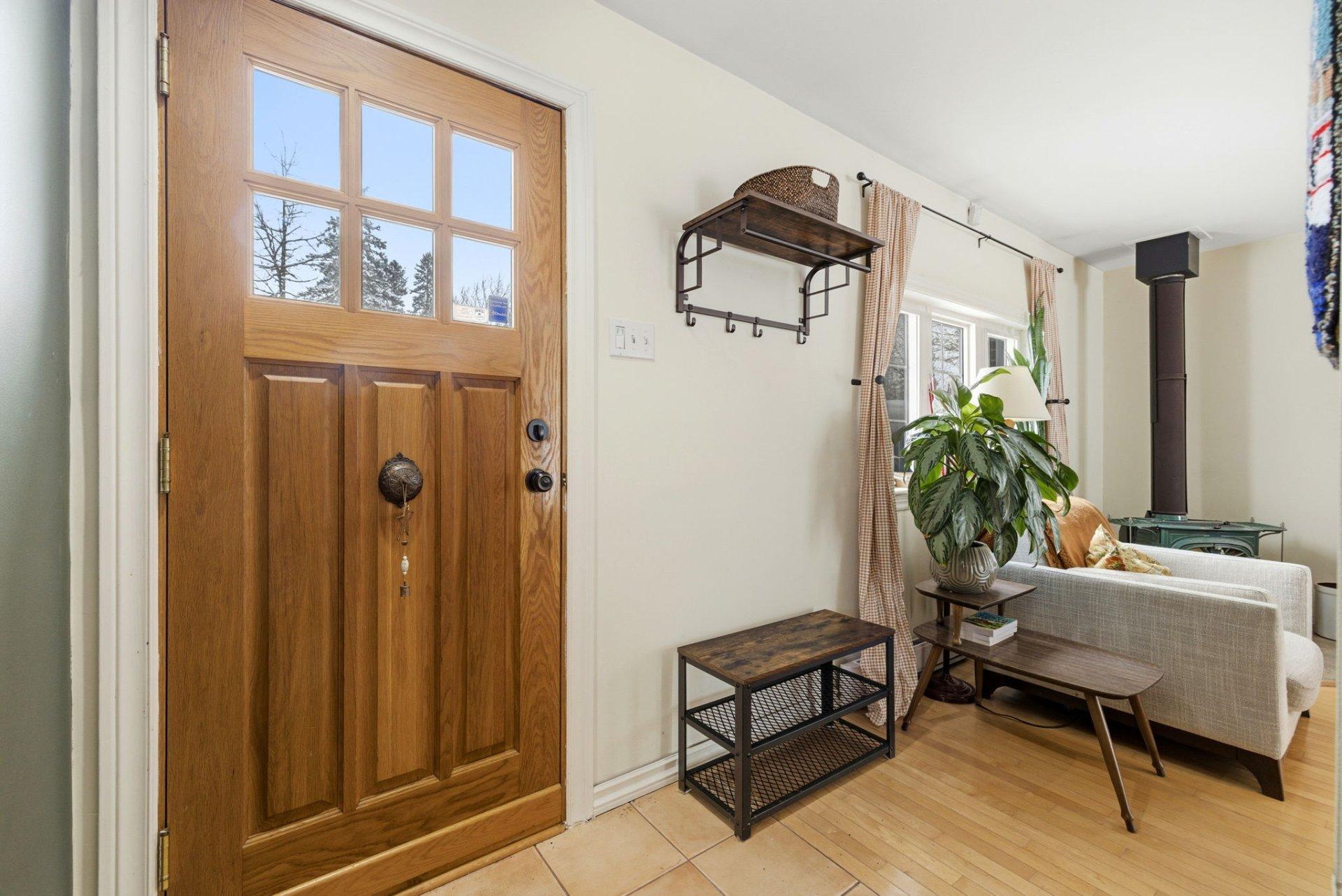 









187


Rue Brodeur

,
Gatineau (Hull),




QC
J8Y2R7

