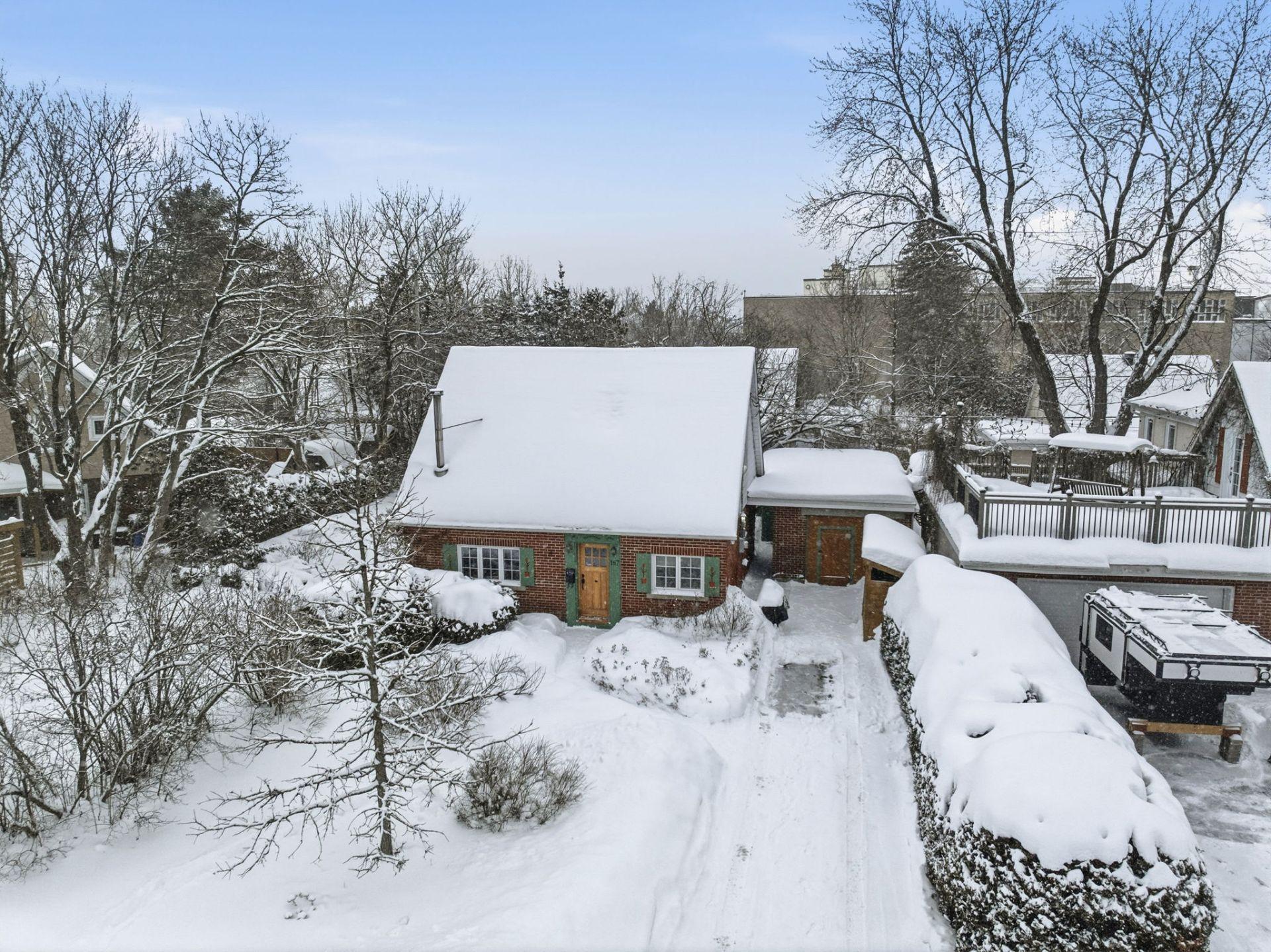 









187


Rue Brodeur

,
Gatineau (Hull),




QC
J8Y2R7

