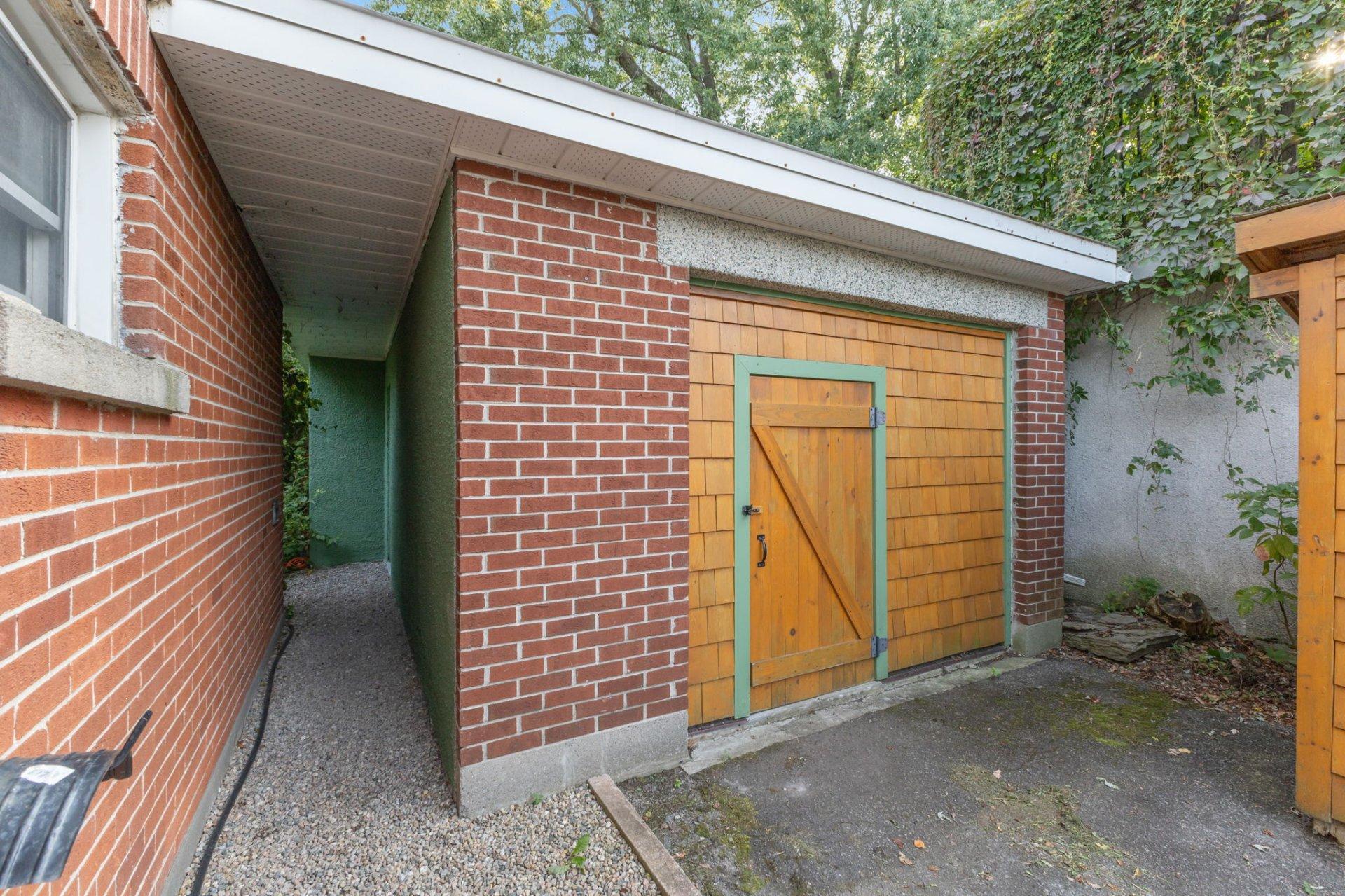 









187


Rue Brodeur

,
Gatineau (Hull),




QC
J8Y2R7

