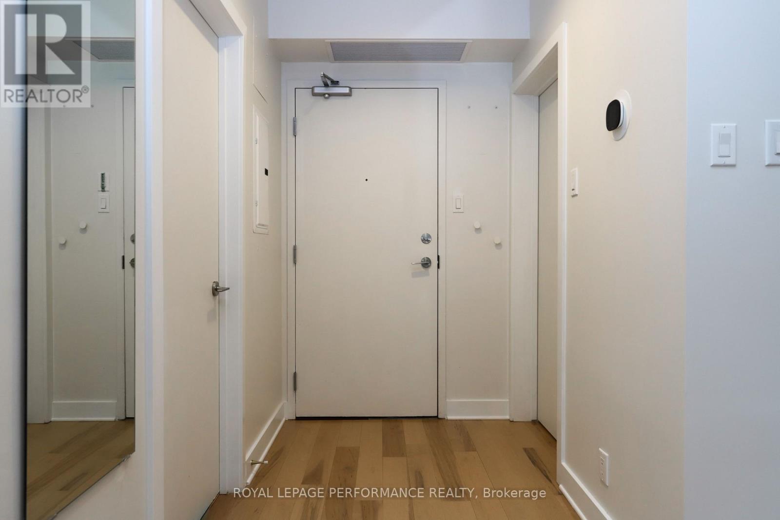 












113 - 340 MCLEOD STREET

,
Ottawa,




Ontario
K2P1A4

