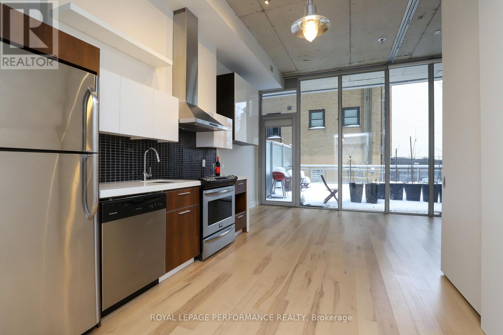 












113 - 340 MCLEOD STREET

,
Ottawa,




Ontario
K2P1A4

