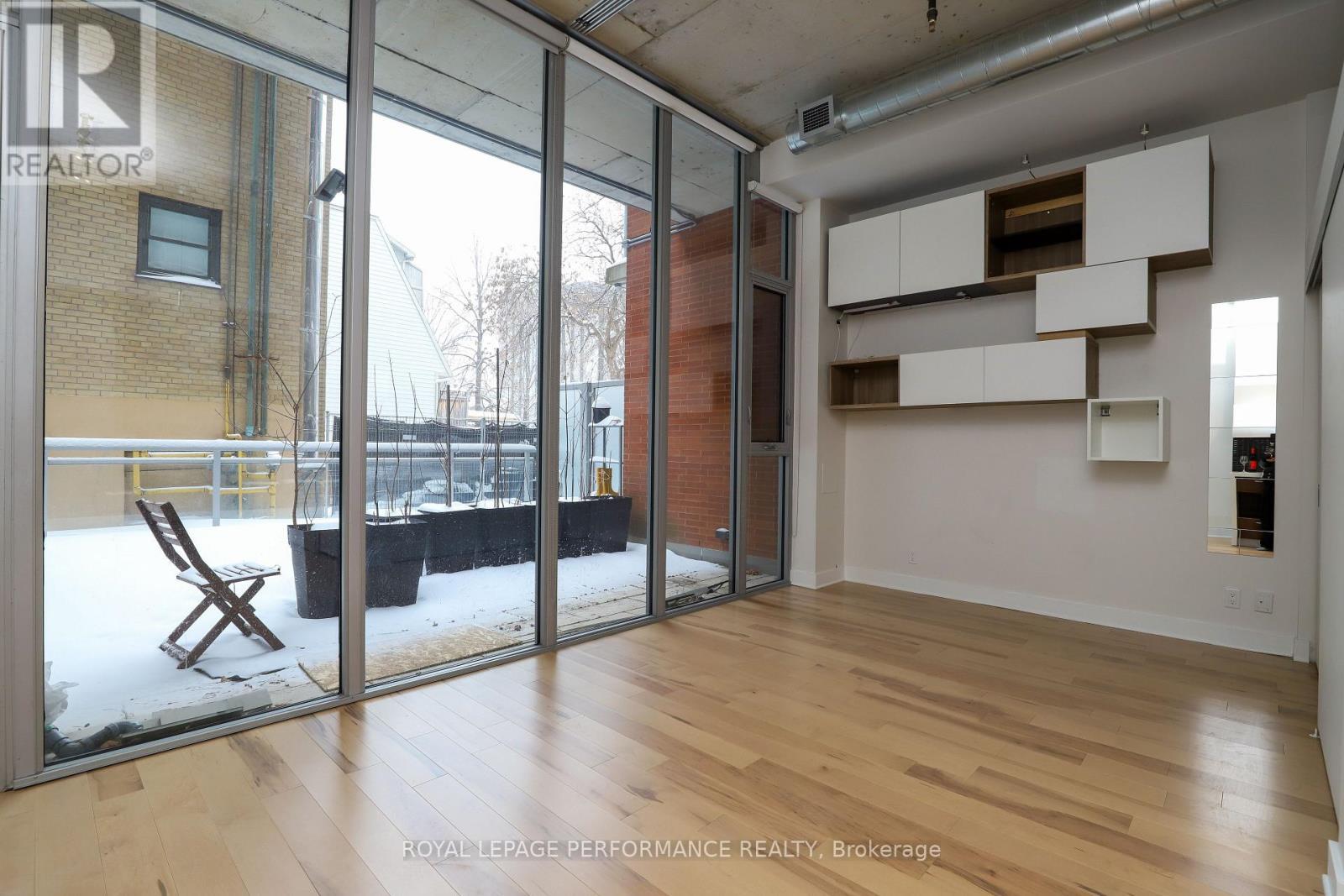 












113 - 340 MCLEOD STREET

,
Ottawa,




Ontario
K2P1A4

