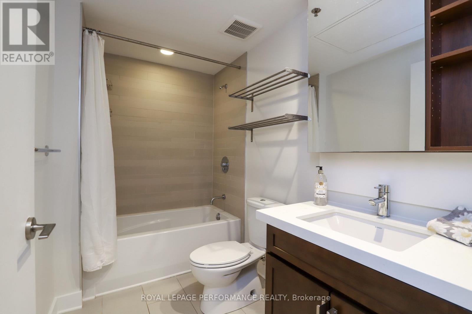 












113 - 340 MCLEOD STREET

,
Ottawa,




Ontario
K2P1A4

