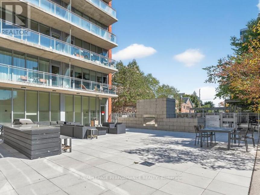 












113 - 340 MCLEOD STREET

,
Ottawa,




Ontario
K2P1A4

