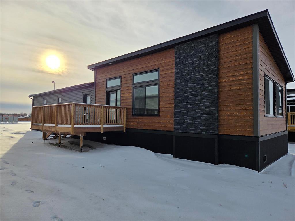 












22 Vista Lane

,
Mitchell,




Manitoba
R5G2X5

