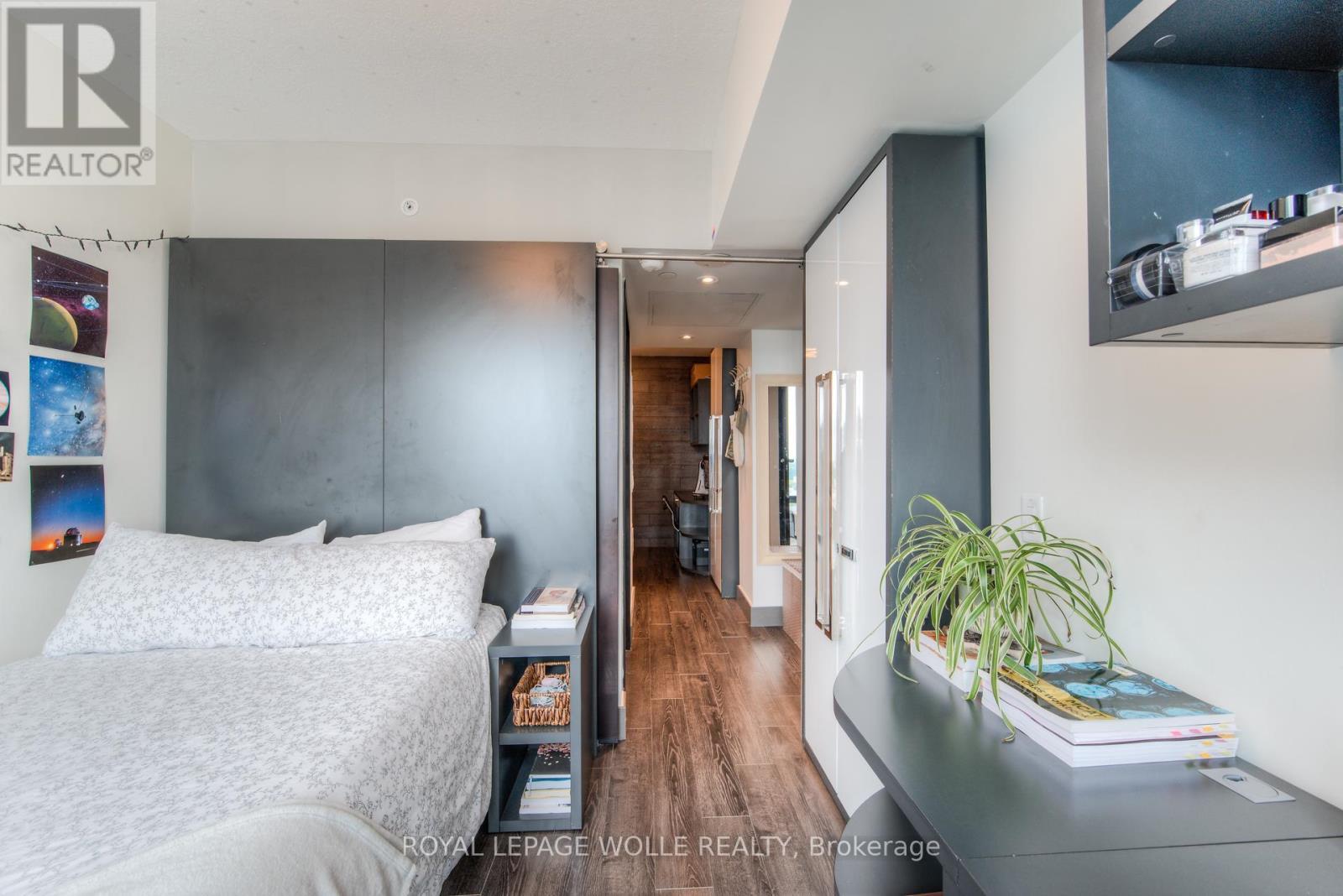 












S2007 - 330 PHILLIP STREET

,
Waterloo,




Ontario
N2L3W9

