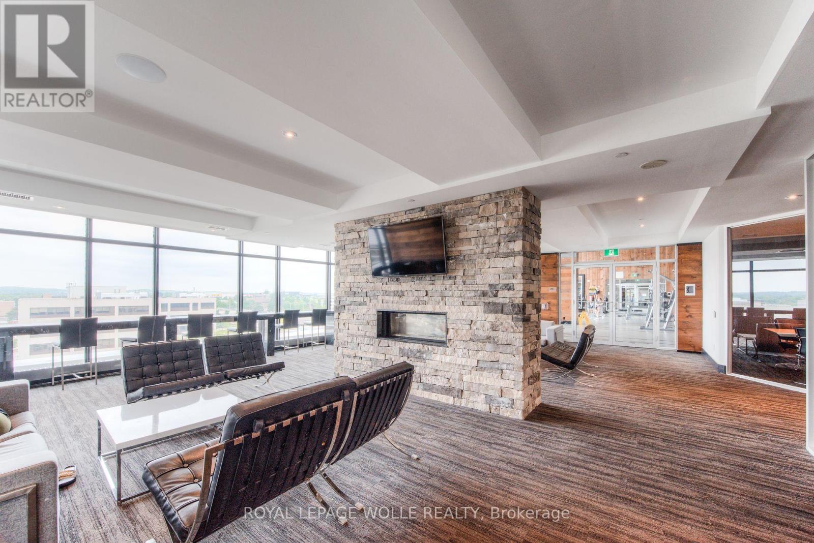 












S2007 - 330 PHILLIP STREET

,
Waterloo,




Ontario
N2L3W9

