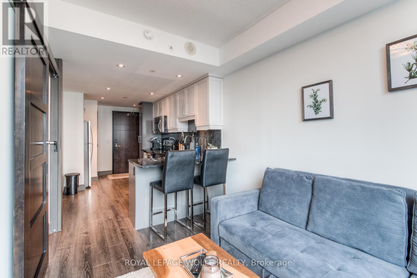 












S2007 - 330 PHILLIP STREET

,
Waterloo,




Ontario
N2L3W9

