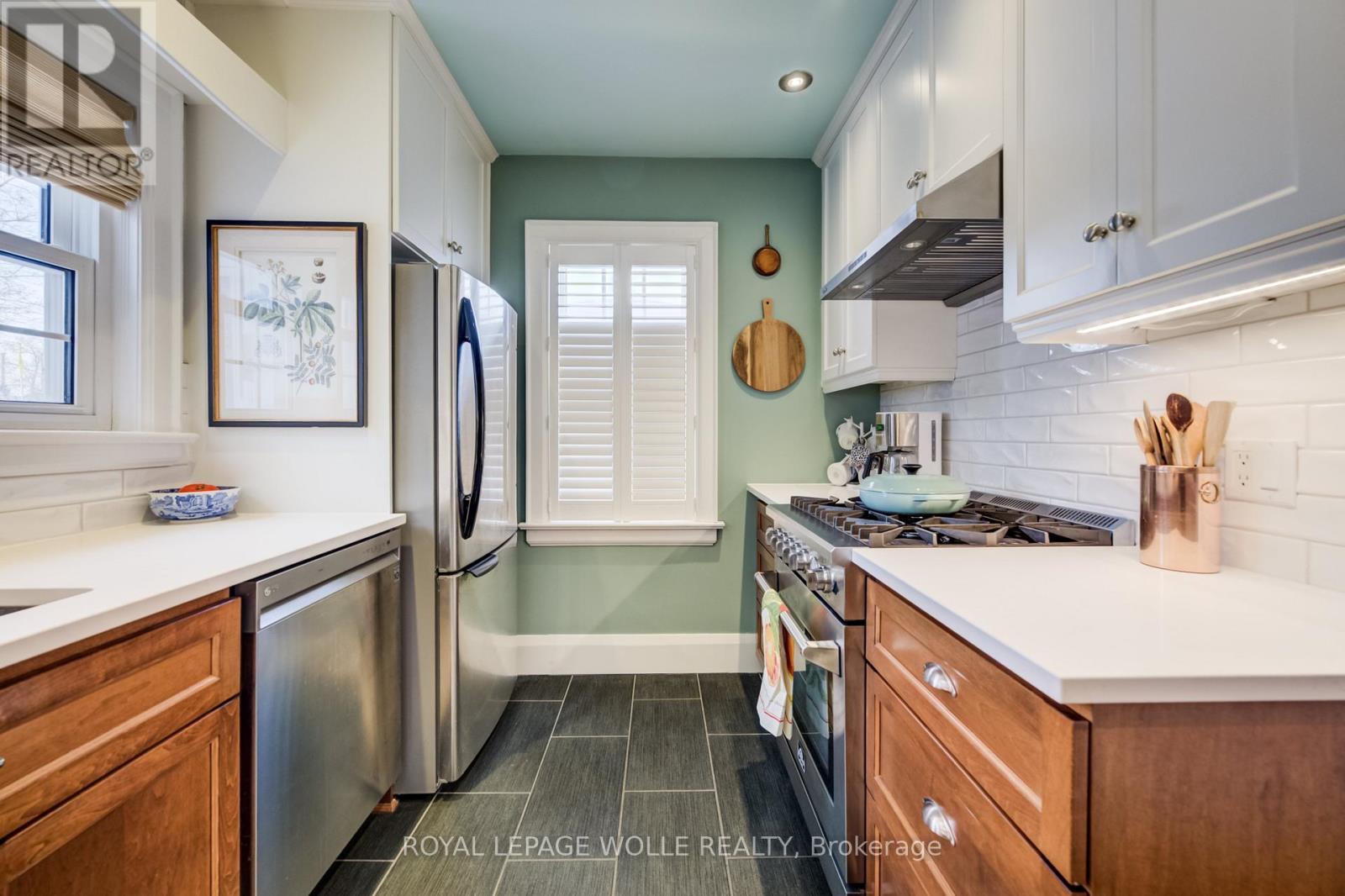 












8 LOWREY AVENUE S

,
Cambridge,




Ontario
N1R4Z1

