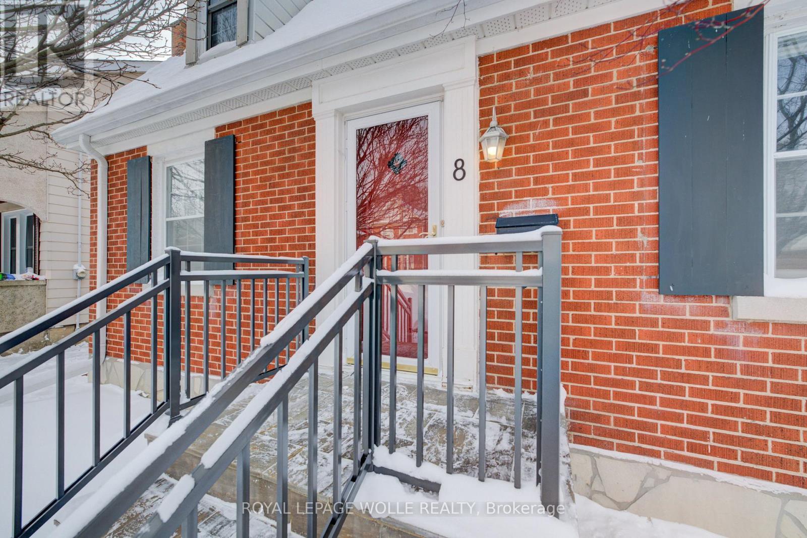 












8 LOWREY AVENUE S

,
Cambridge,




Ontario
N1R4Z1

