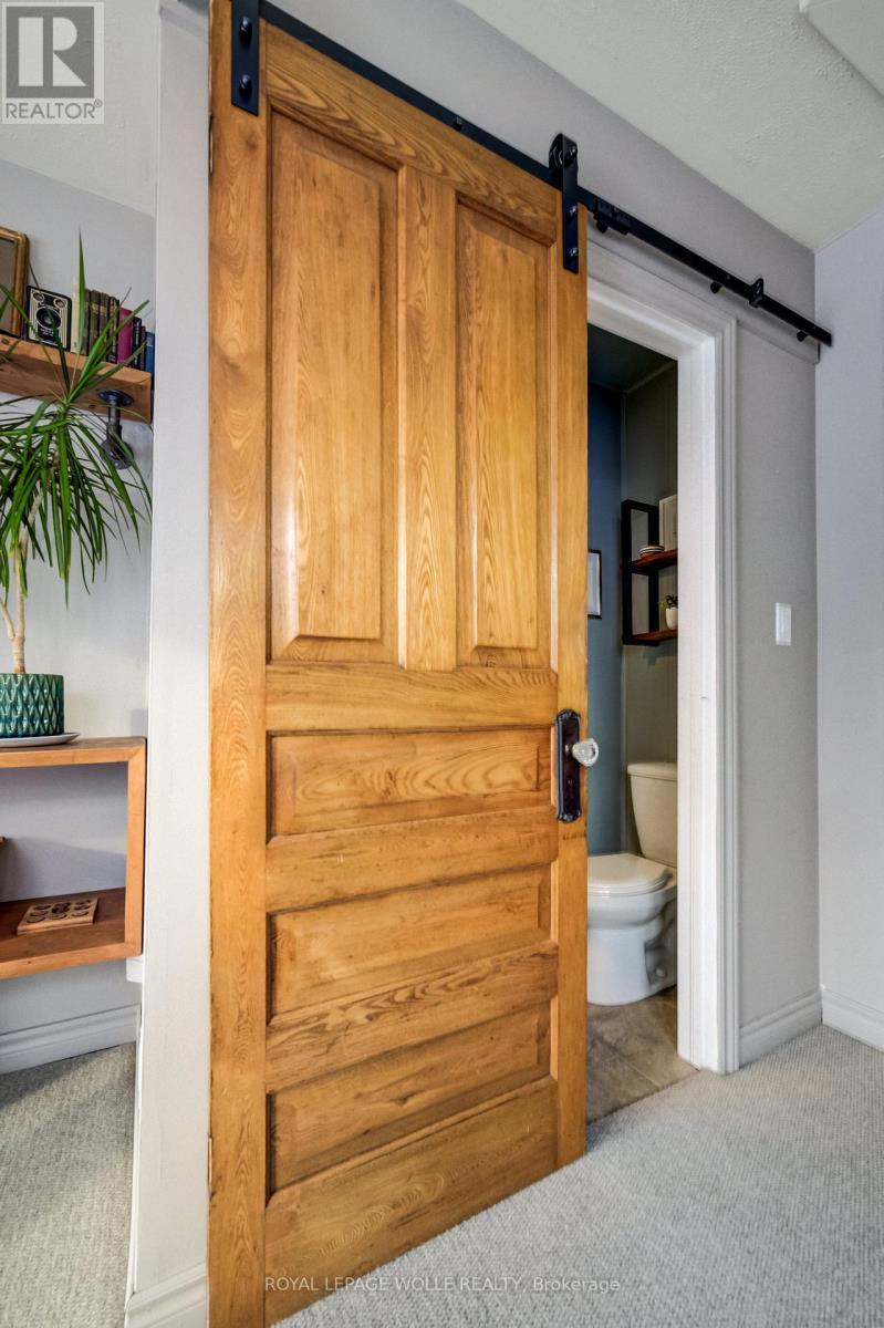 












8 LOWREY AVENUE S

,
Cambridge,




Ontario
N1R4Z1

