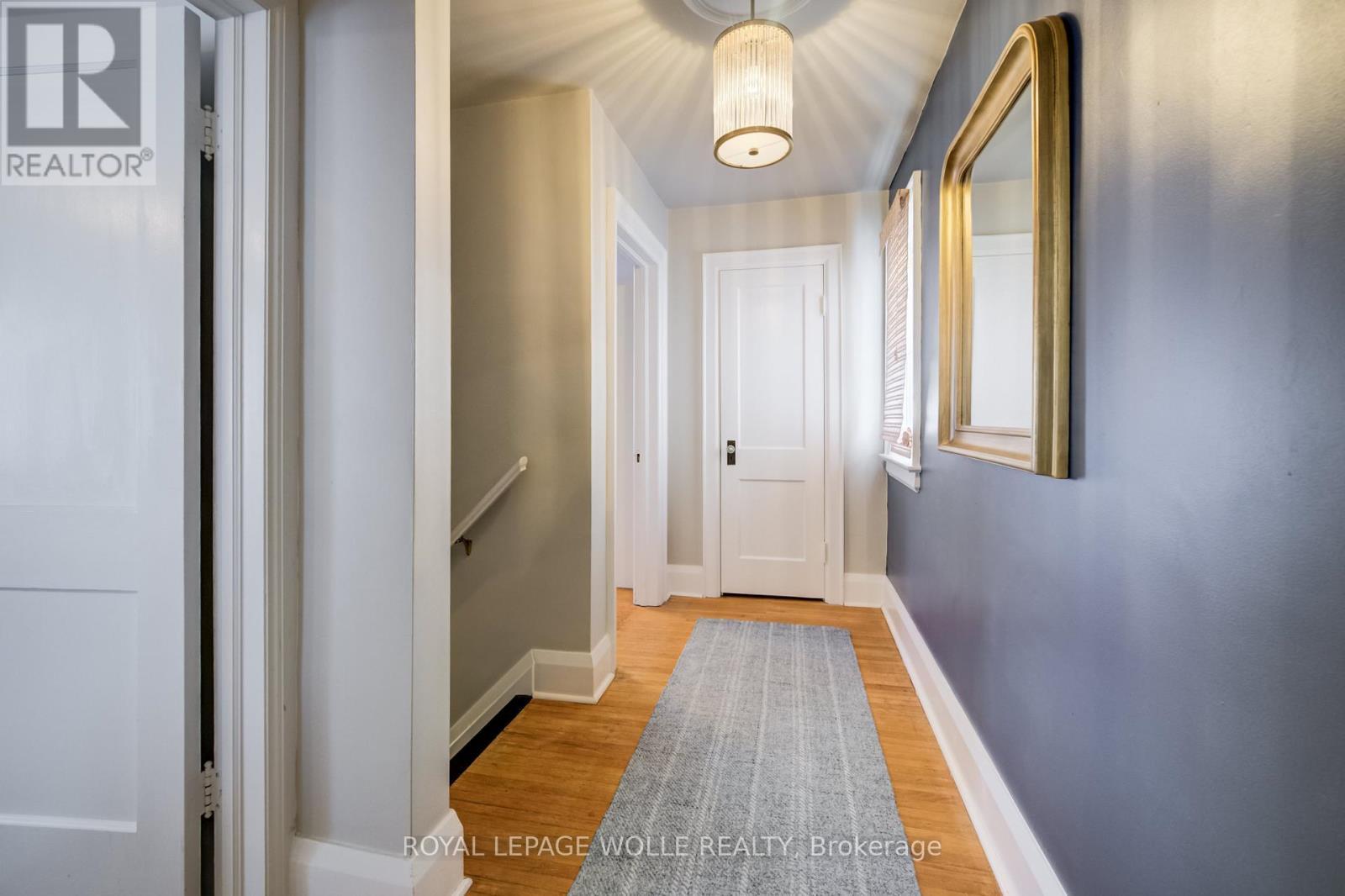 












8 LOWREY AVENUE S

,
Cambridge,




Ontario
N1R4Z1

