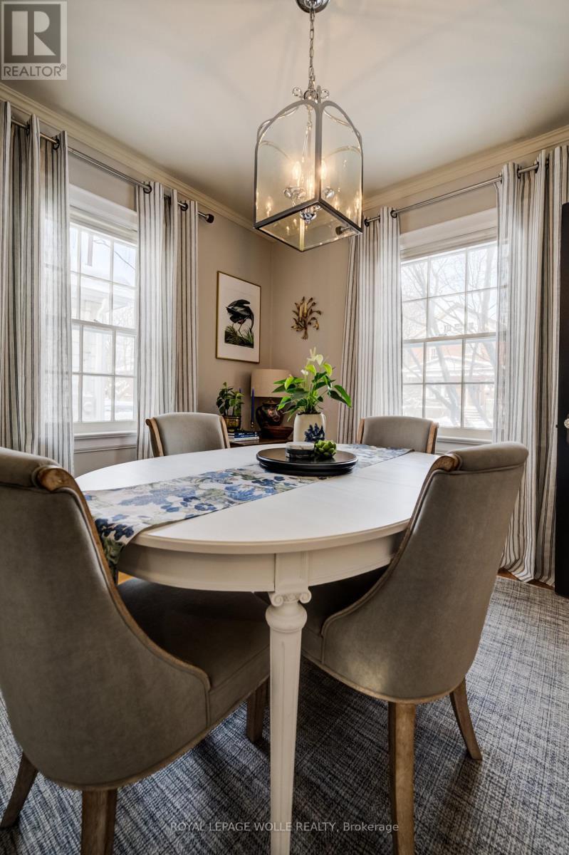 












8 LOWREY AVENUE S

,
Cambridge,




Ontario
N1R4Z1

