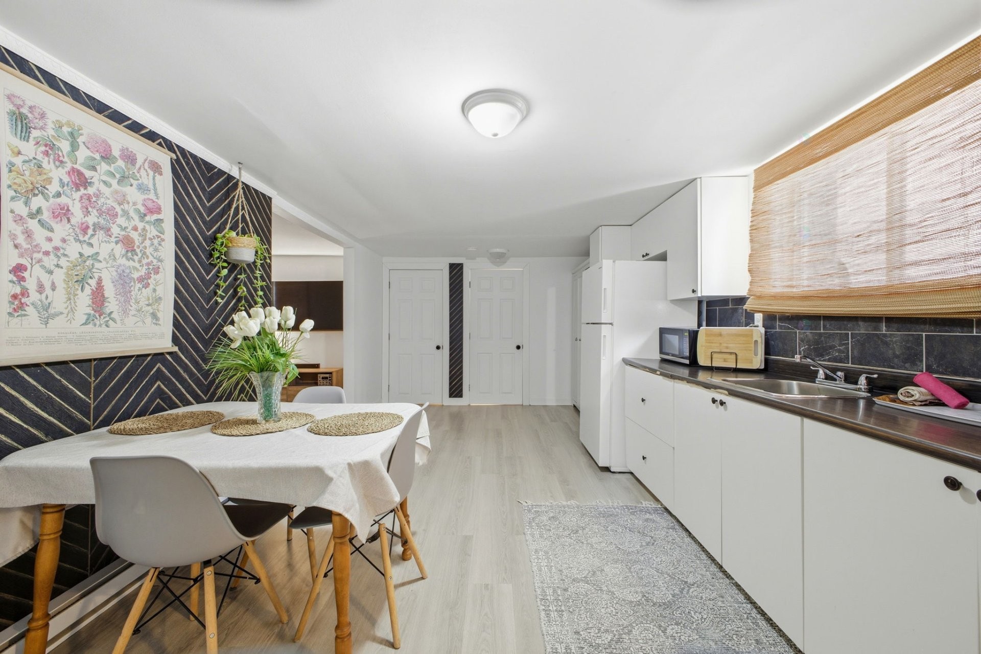 









212


Boul. des Allumettières

,
Gatineau (Hull),




QC
J8X1M7

