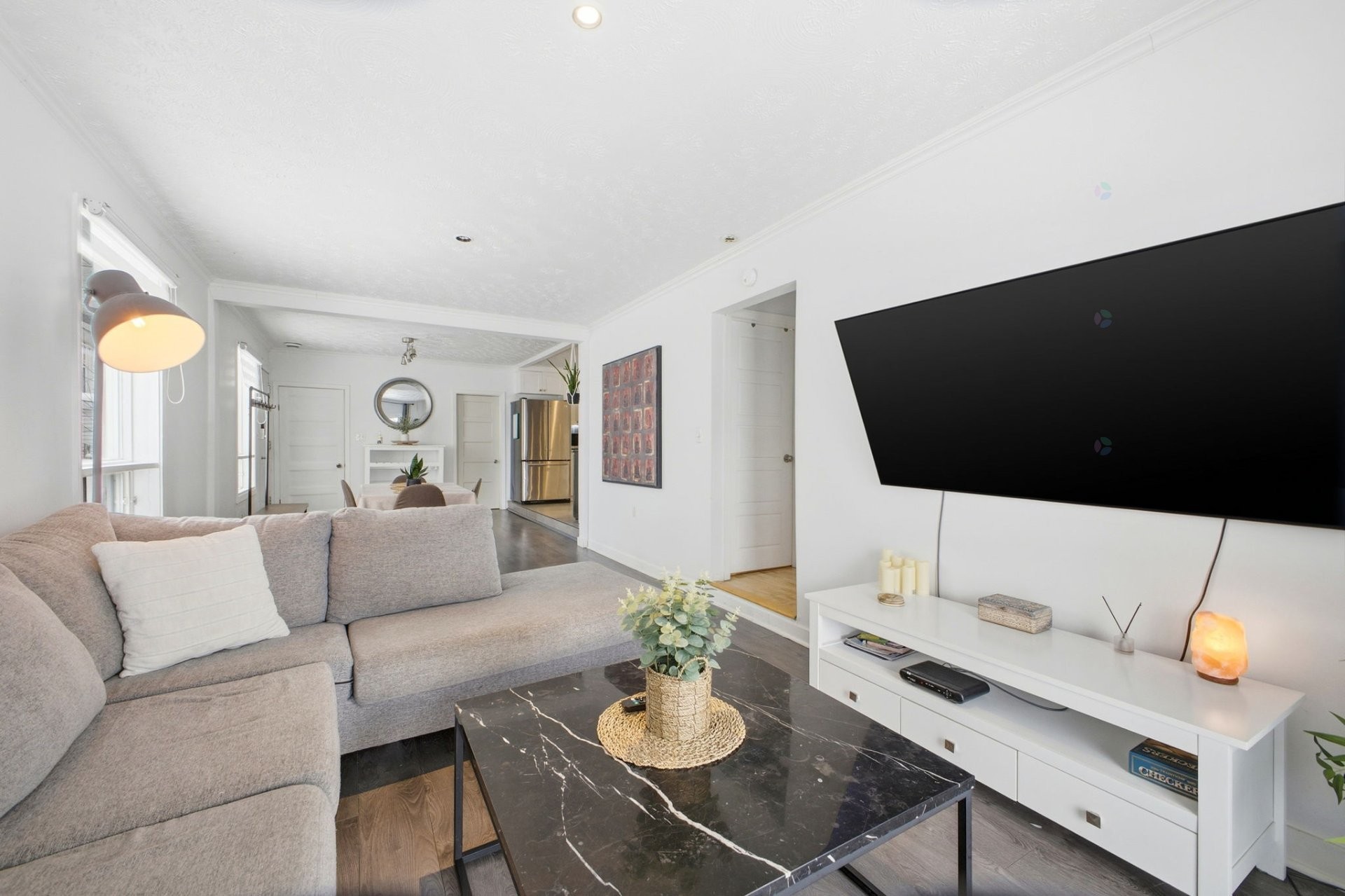 









212


Boul. des Allumettières

,
Gatineau (Hull),




QC
J8X1M7

