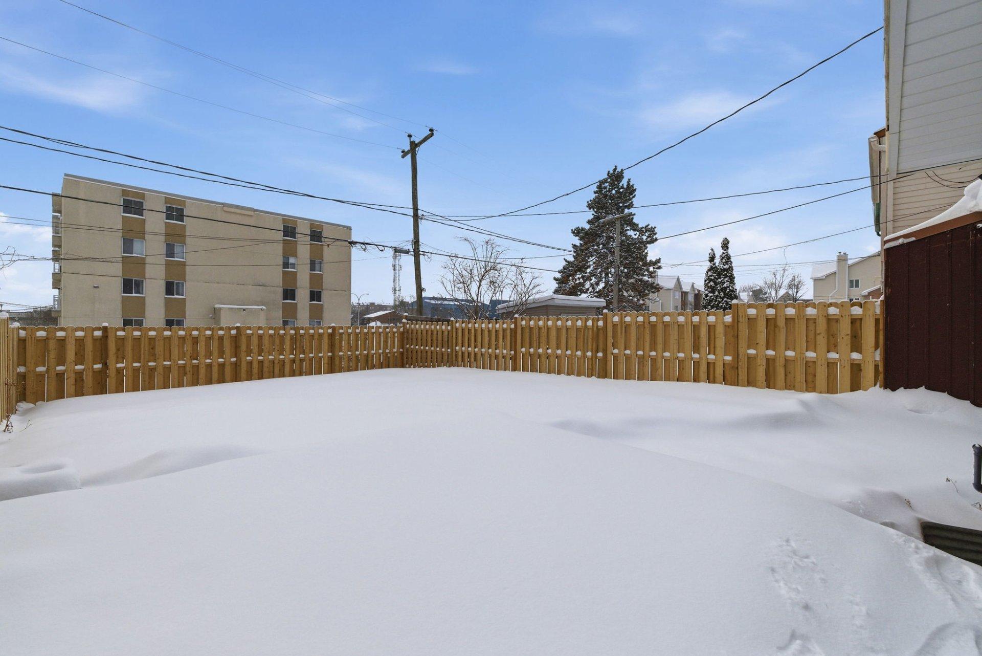 









442


Rue John-Egan

,
Gatineau (Aylmer),




QC
J9H3V7

