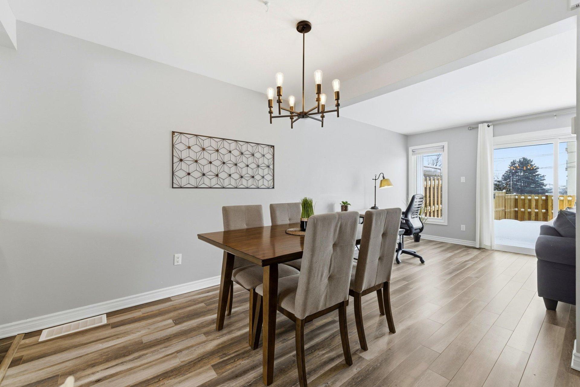 









442


Rue John-Egan

,
Gatineau (Aylmer),




QC
J9H3V7

