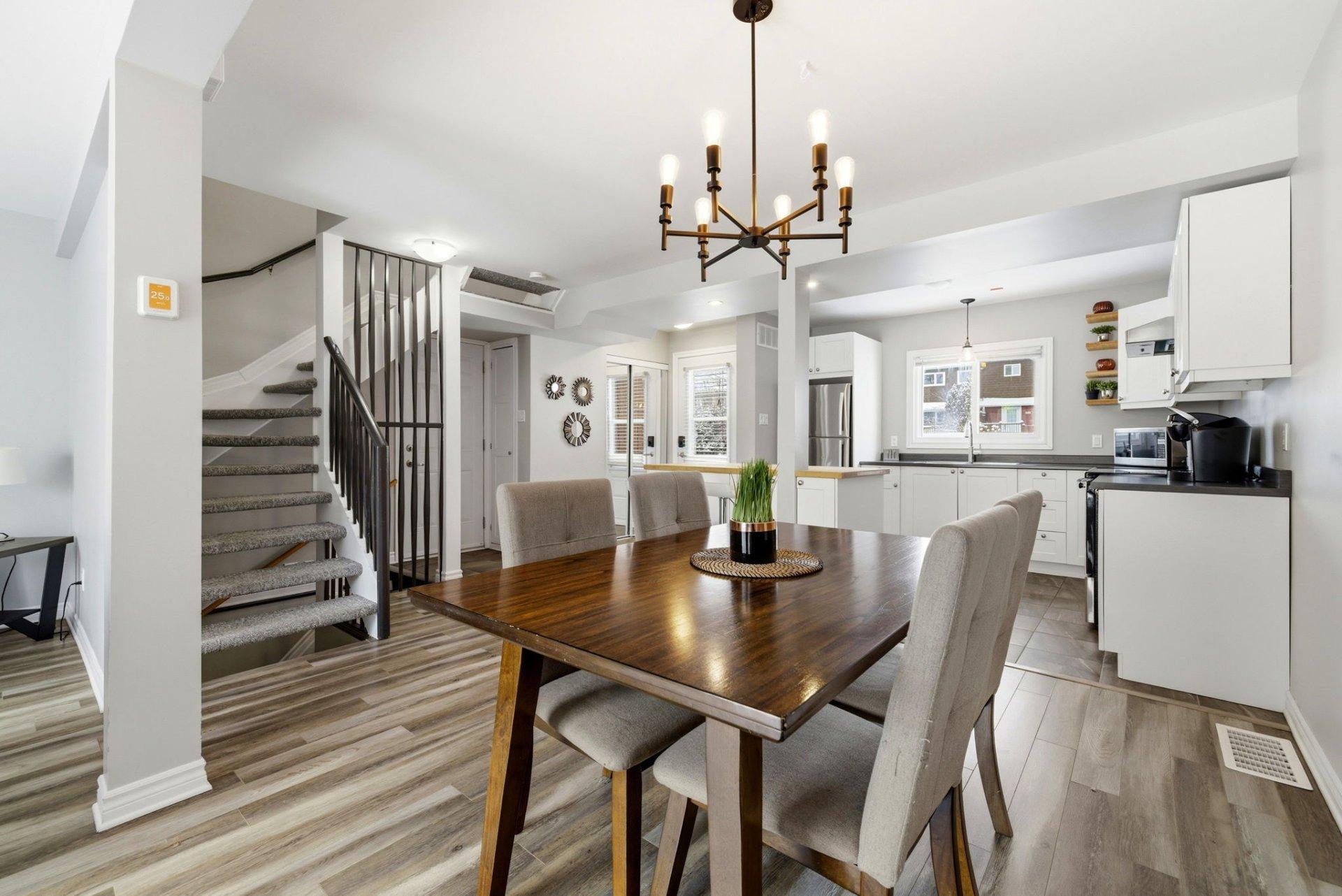 









442


Rue John-Egan

,
Gatineau (Aylmer),




QC
J9H3V7

