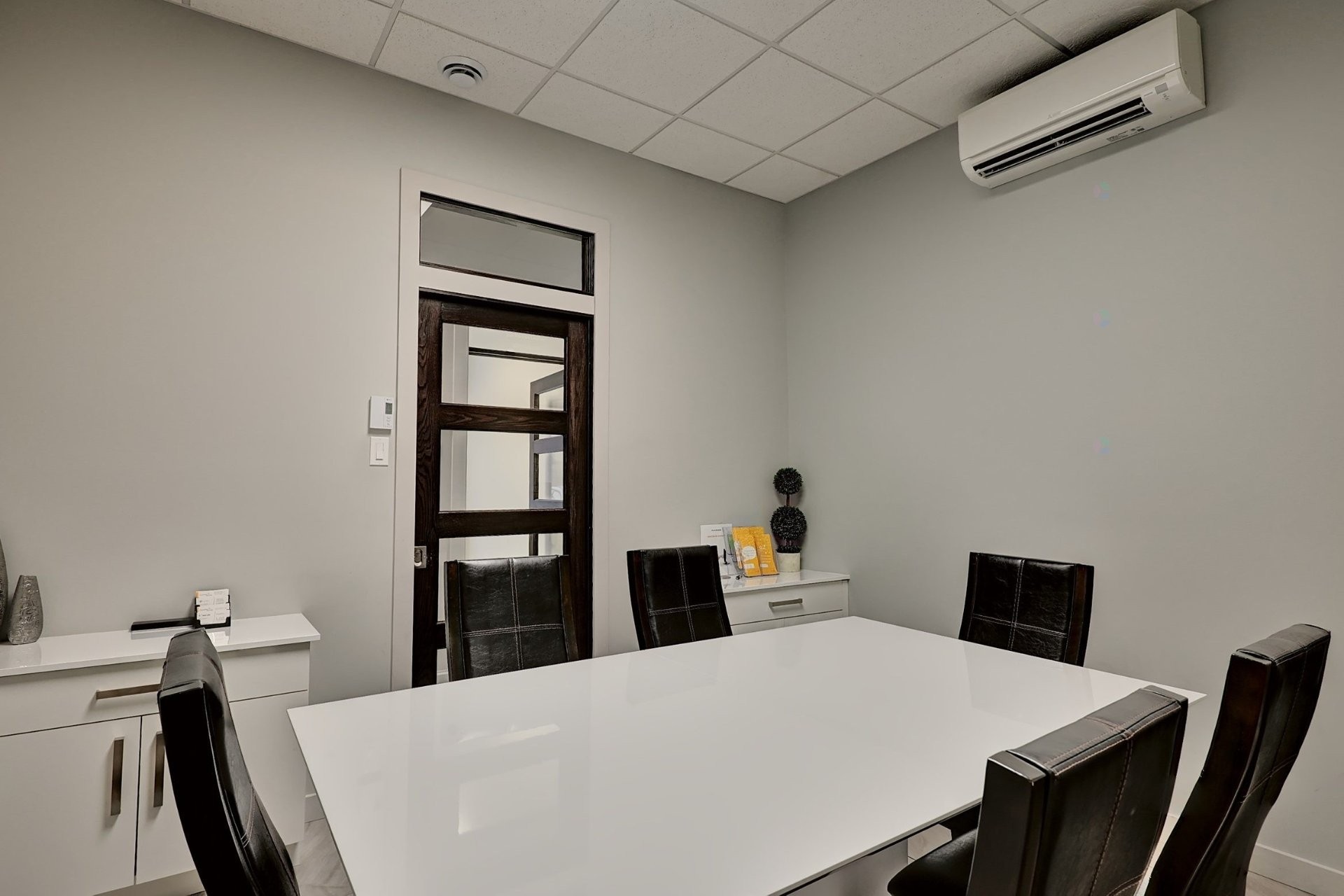 









2230


Rue King O.

,
Sherbrooke (Les Nations),




QC
J1J2E8

