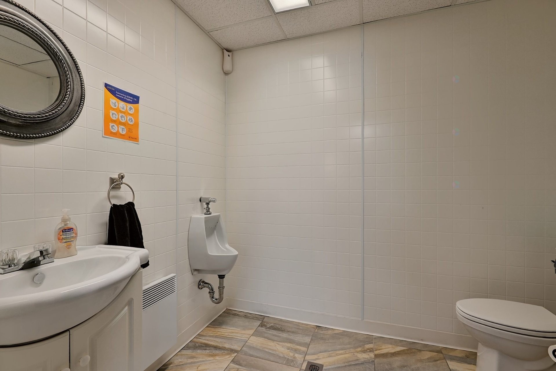 









2230


Rue King O.

,
Sherbrooke (Les Nations),




QC
J1J2E8

