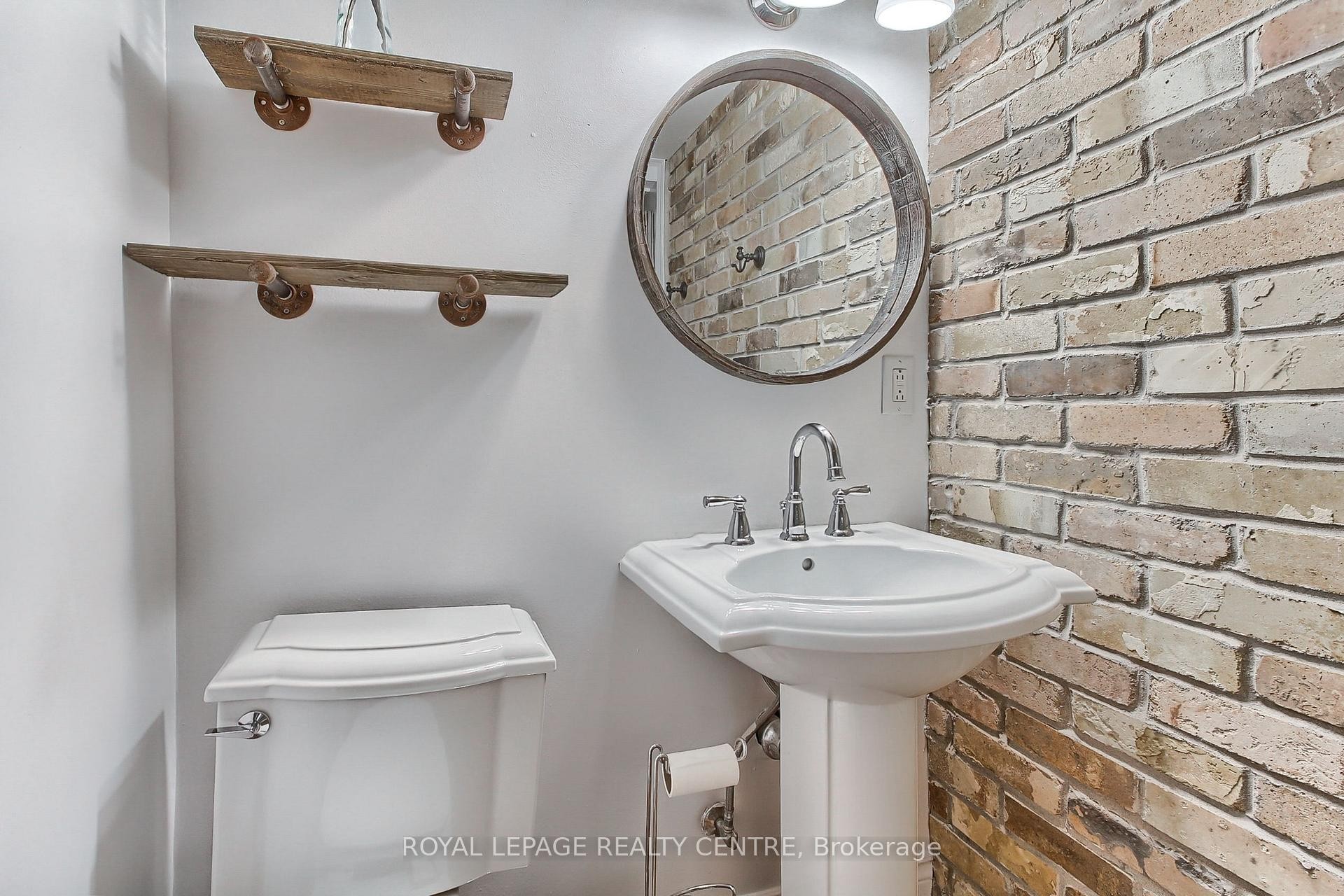 









2552


Whaley

Drive, Lower,
Mississauga,




ON
L5B 1X2

