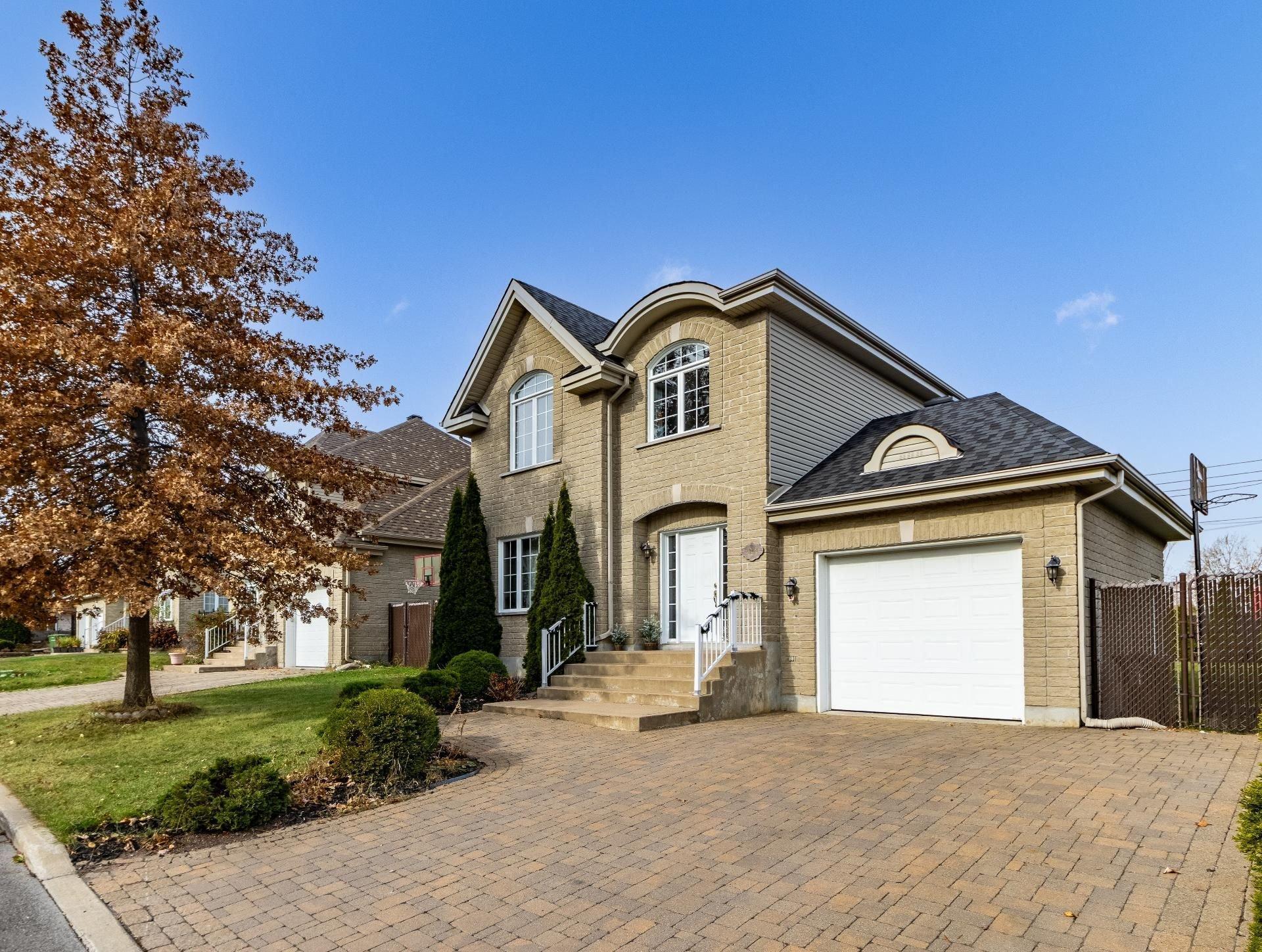 









4946


Rue Évariste-Chaurette

,
Montréal (Pierrefonds-Roxboro),




QC
H9J4E1

