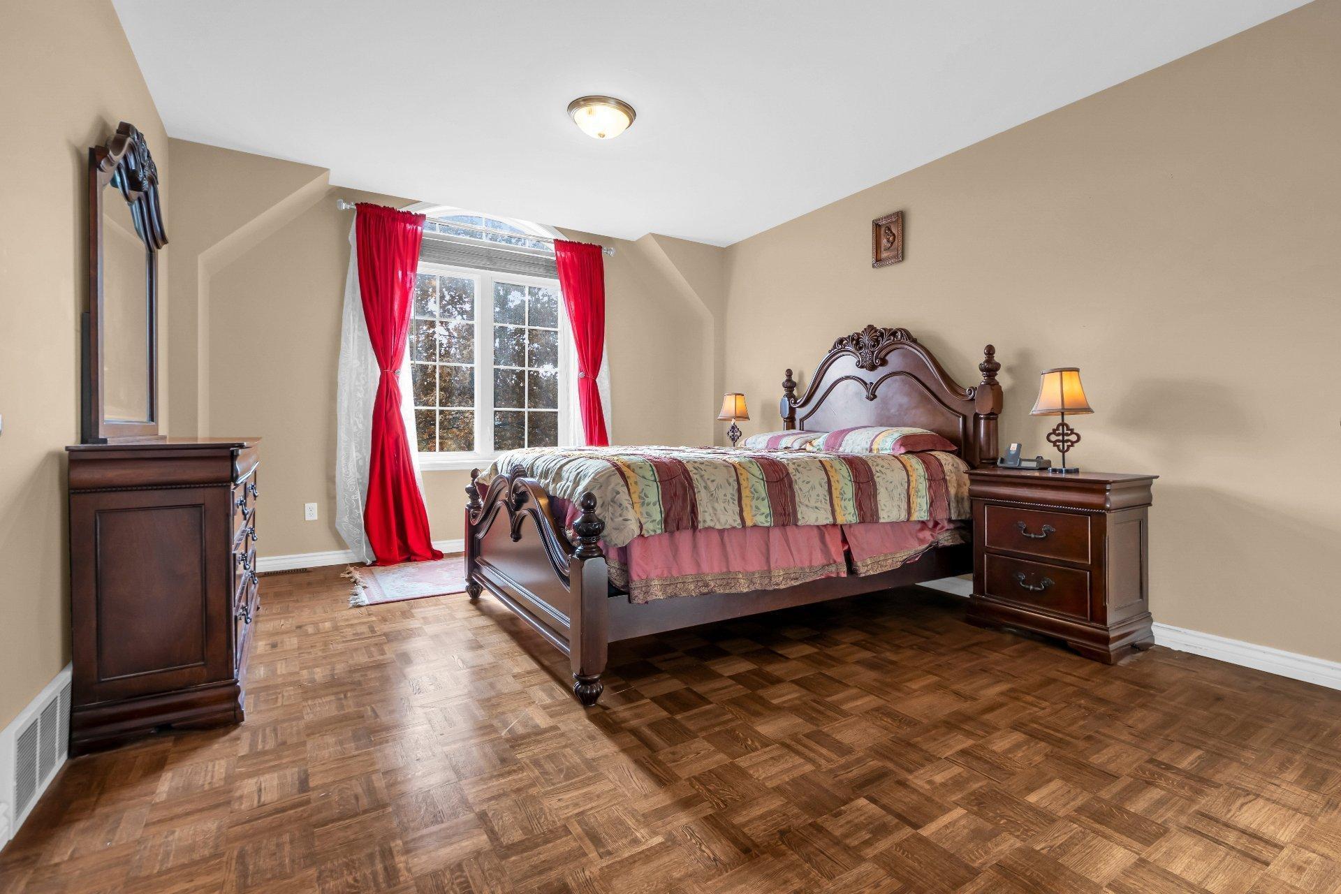 









4946


Rue Évariste-Chaurette

,
Montréal (Pierrefonds-Roxboro),




QC
H9J4E1

