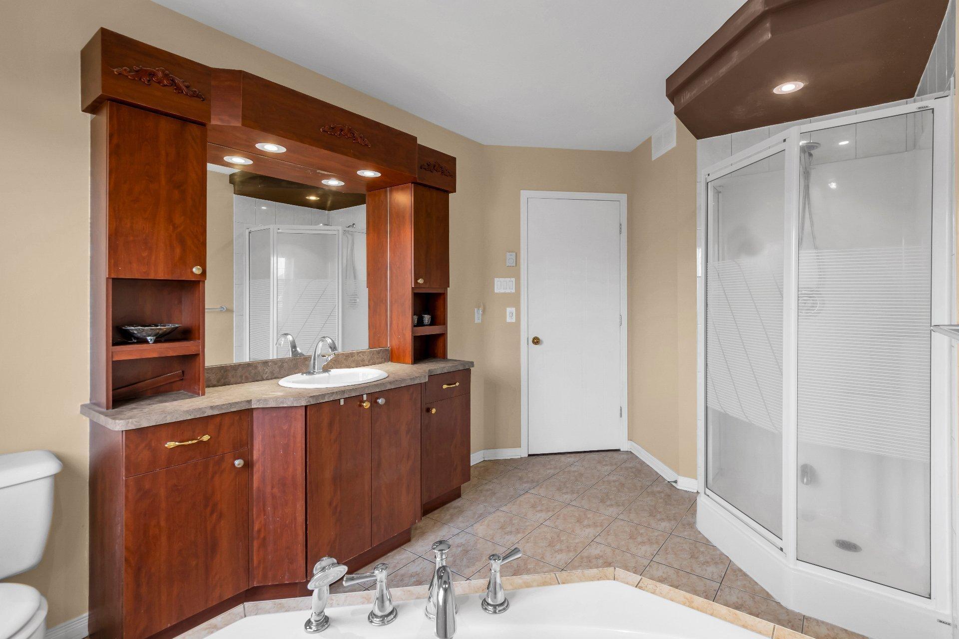 









4946


Rue Évariste-Chaurette

,
Montréal (Pierrefonds-Roxboro),




QC
H9J4E1

