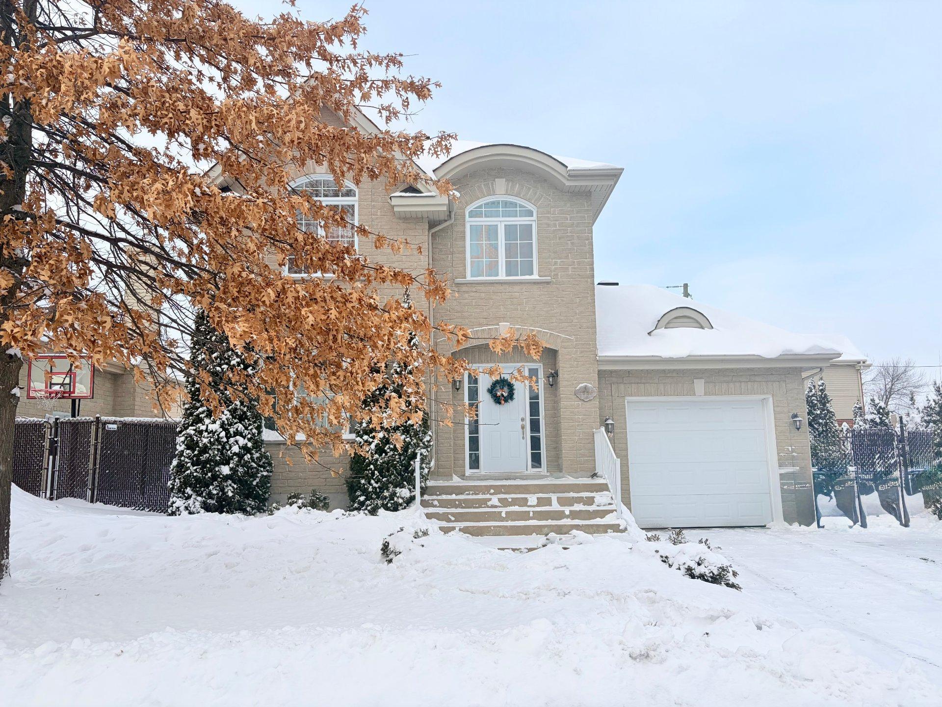 









4946


Rue Évariste-Chaurette

,
Montréal (Pierrefonds-Roxboro),




QC
H9J4E1

