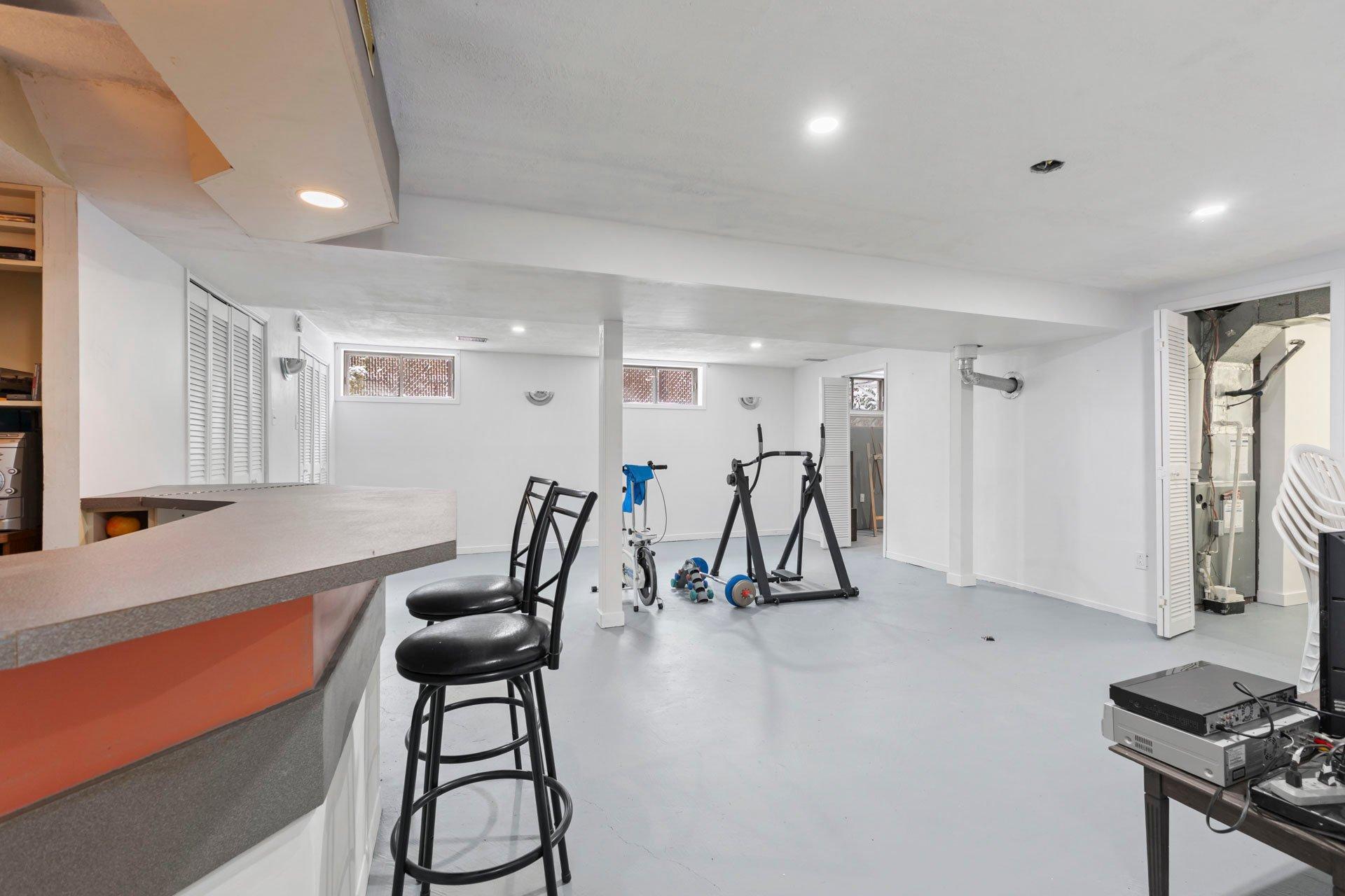 









8400


Boul. Pelletier

,
Brossard,




QC
J4X1N9

