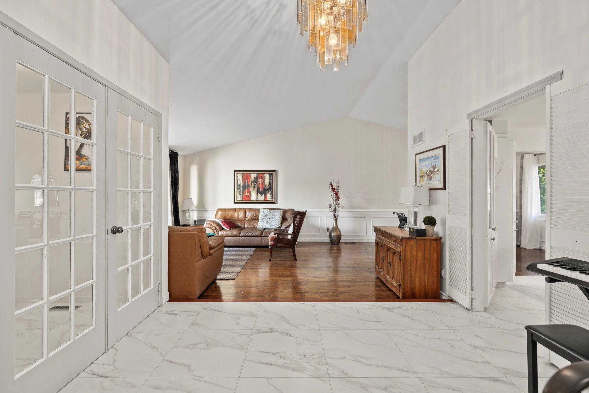 









8400


Boul. Pelletier

,
Brossard,




QC
J4X1N9

