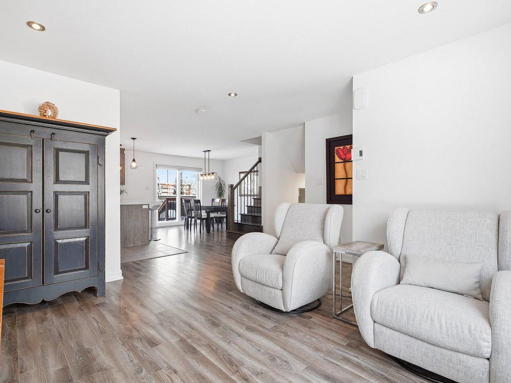 









4706


Rue des Ormes

,
Contrecoeur,




QC
J0L1C0

