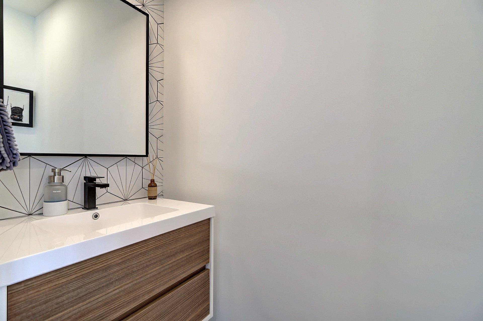 









959


Rue Ange-Aimé-Lebrun

,
Beloeil,




QC
J3G0V8

