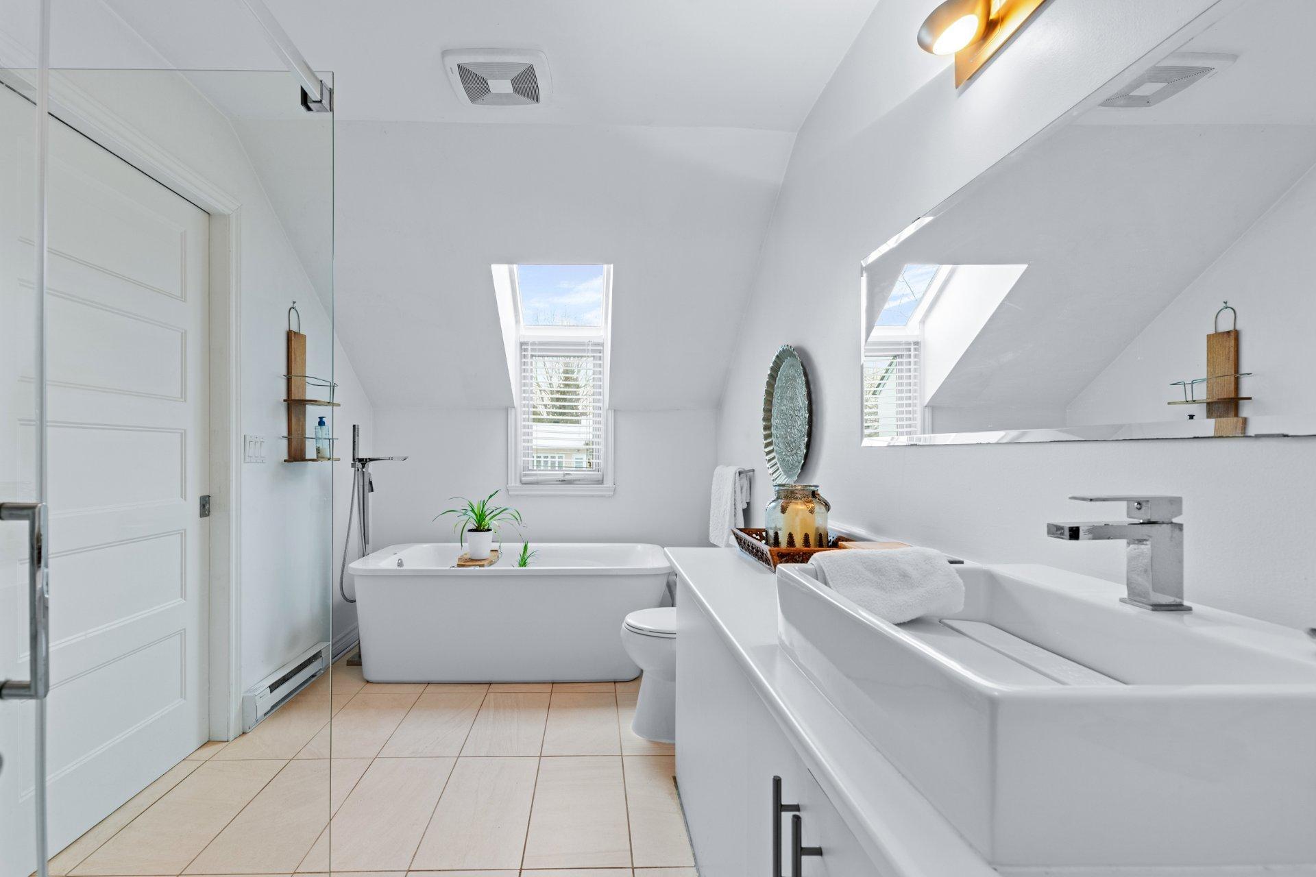 









223


Rue Laurin

,
Napierville,




QC
J0J1L0

