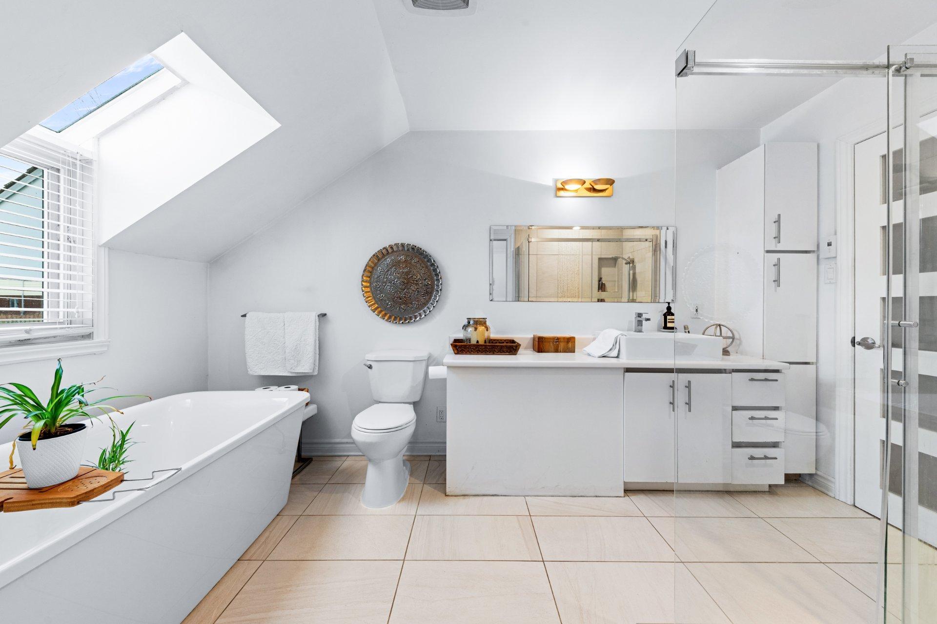 









223


Rue Laurin

,
Napierville,




QC
J0J1L0

