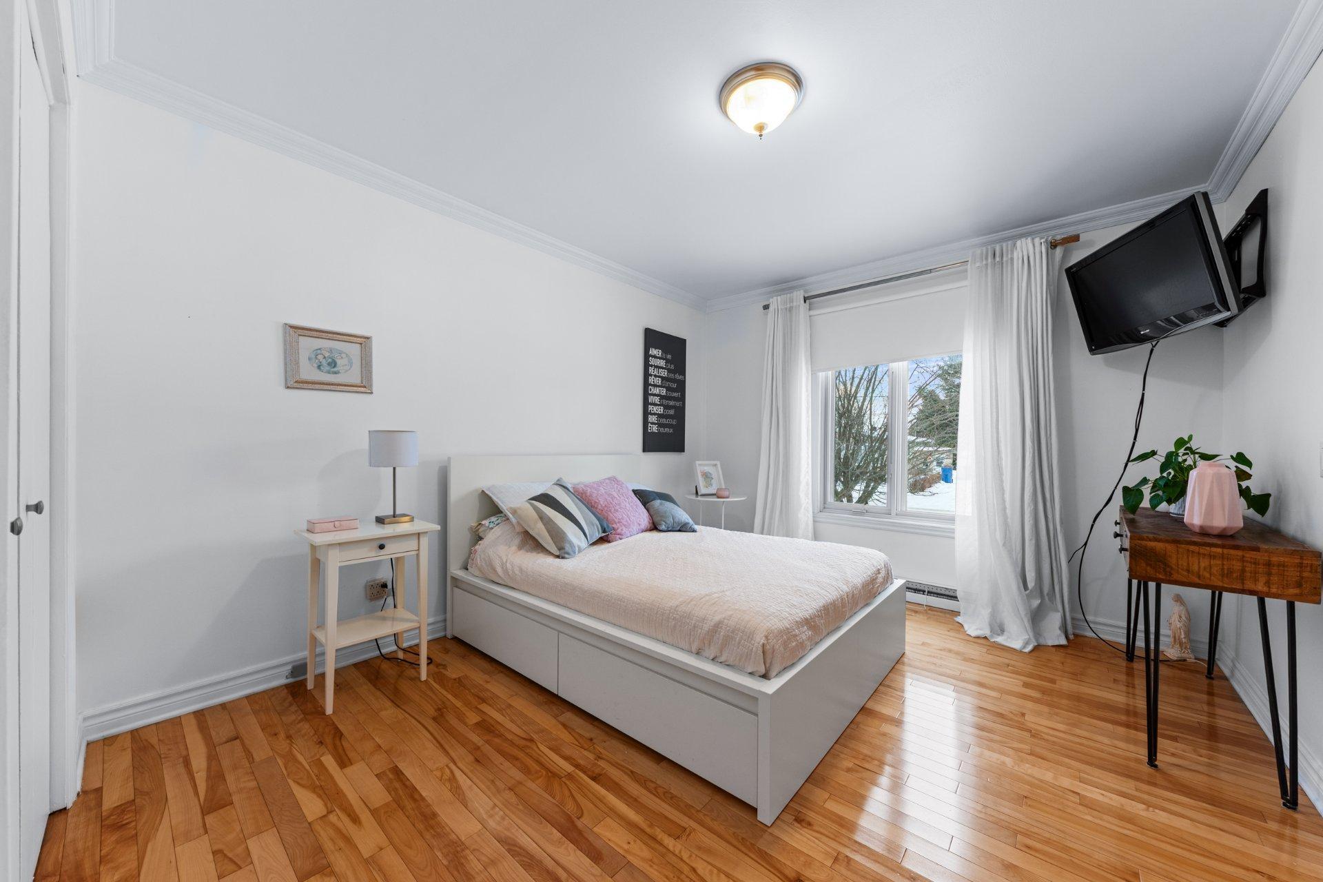 









223


Rue Laurin

,
Napierville,




QC
J0J1L0

