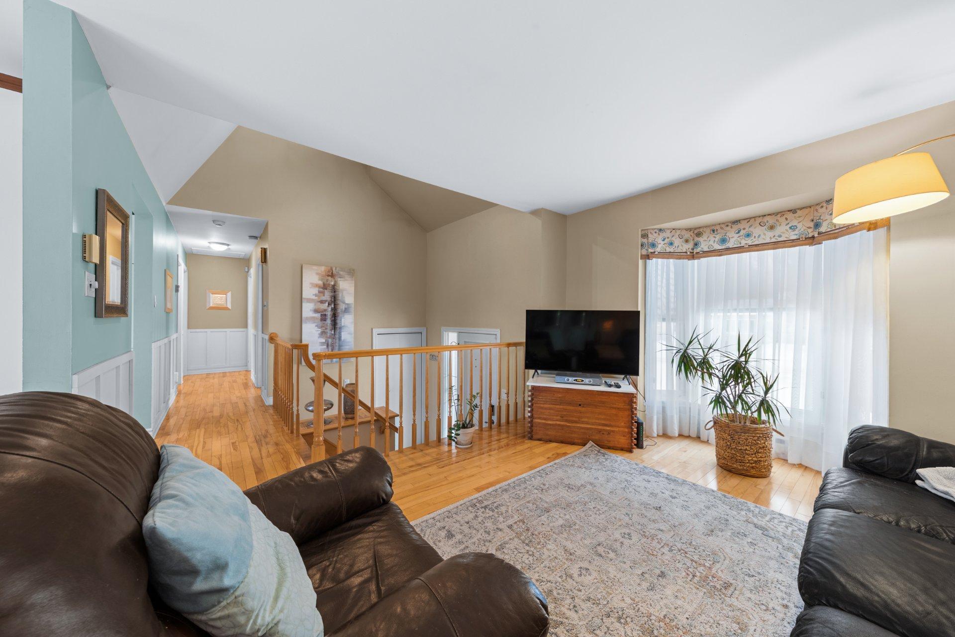 









223


Rue Laurin

,
Napierville,




QC
J0J1L0

