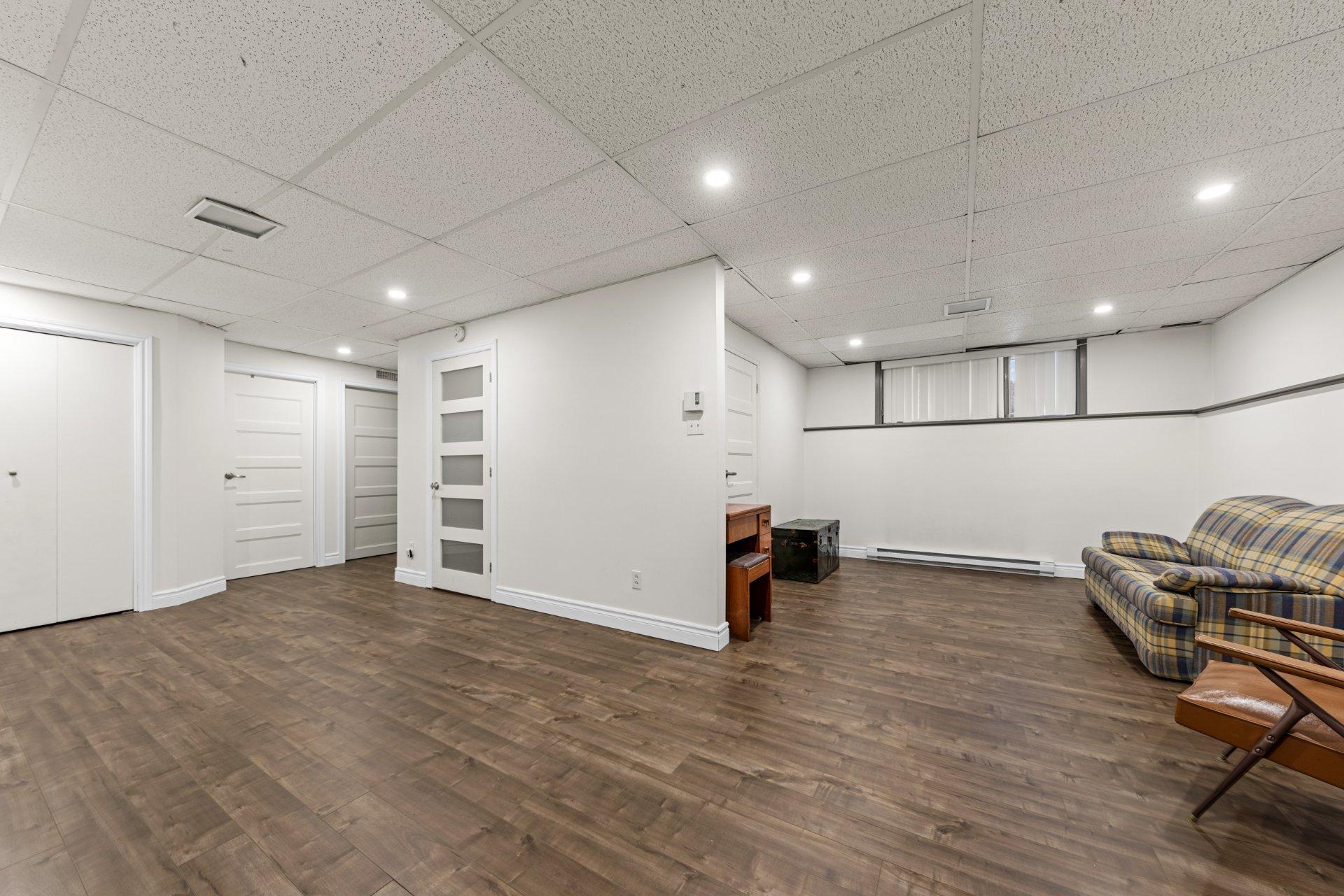 









223


Rue Laurin

,
Napierville,




QC
J0J1L0

